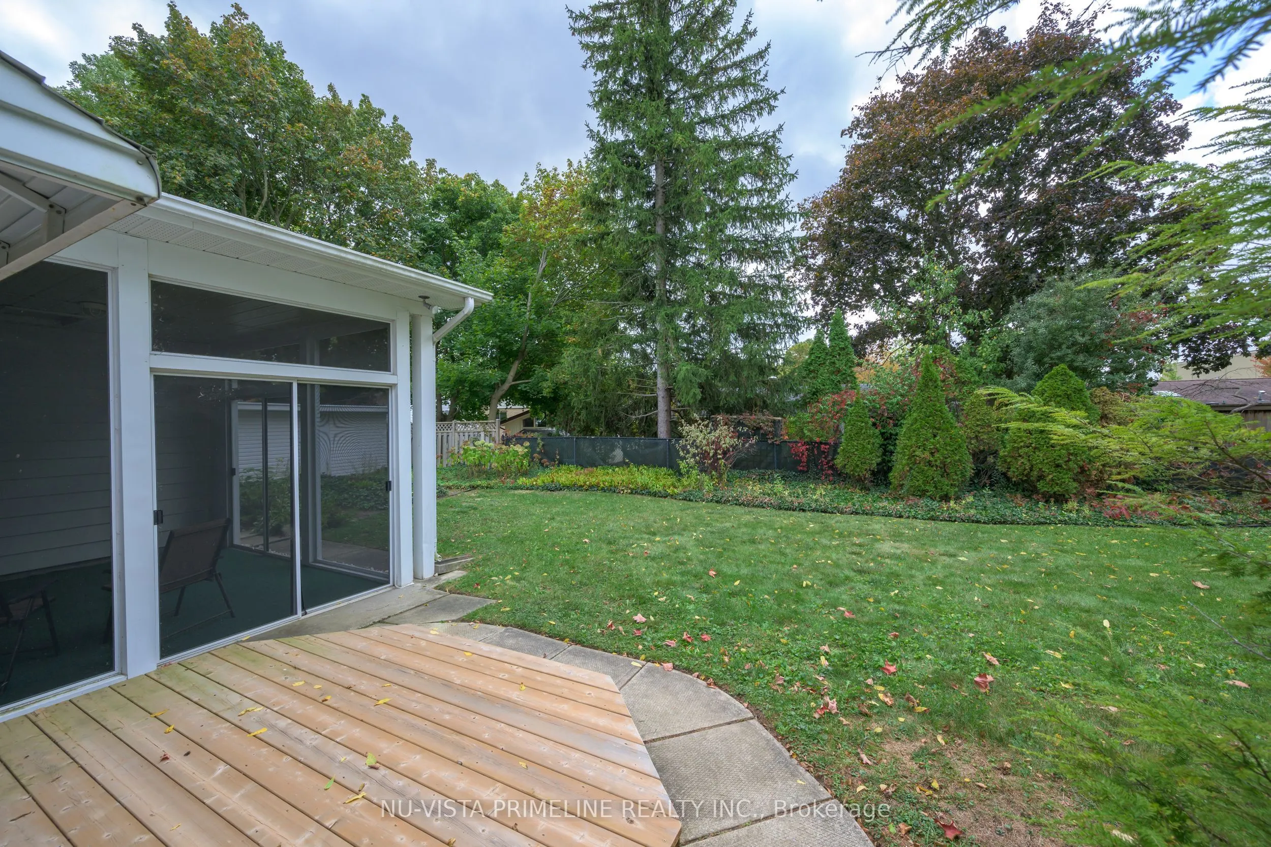 55 Maxwell Crescent