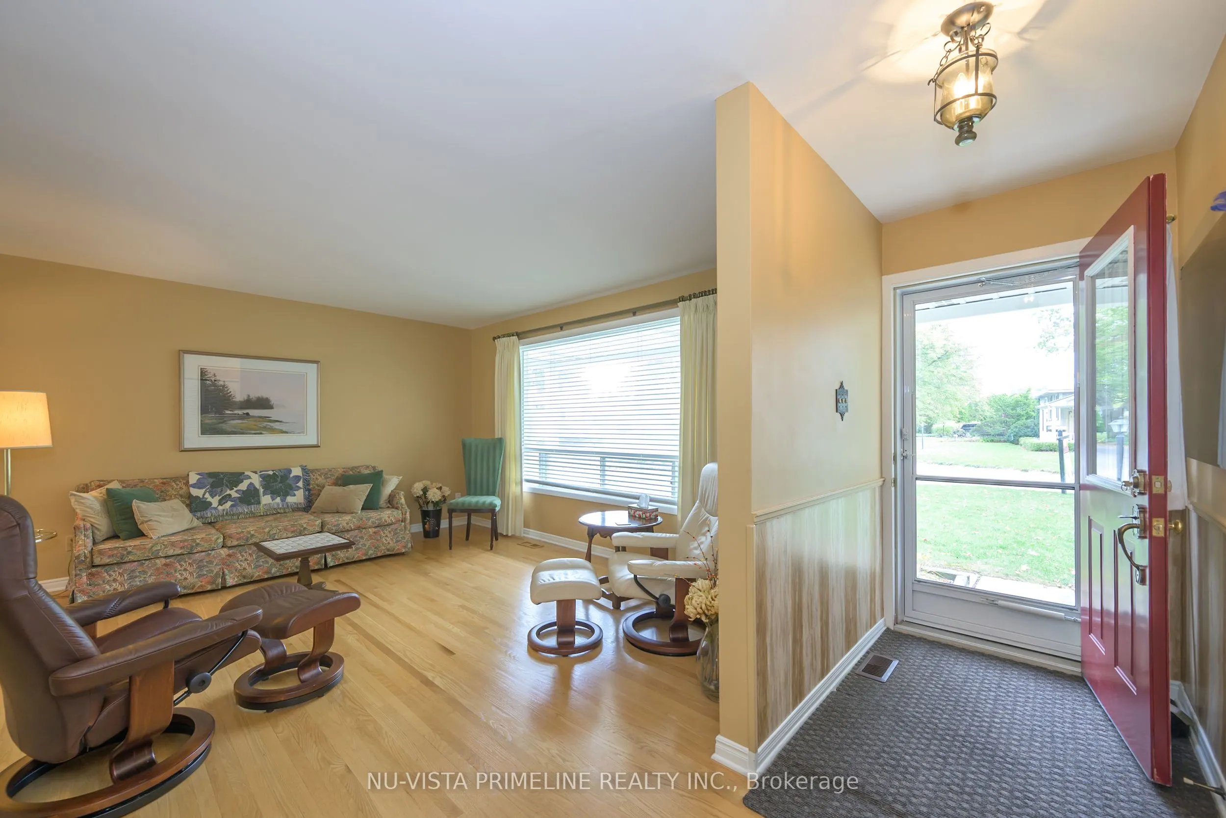 55 Maxwell Crescent