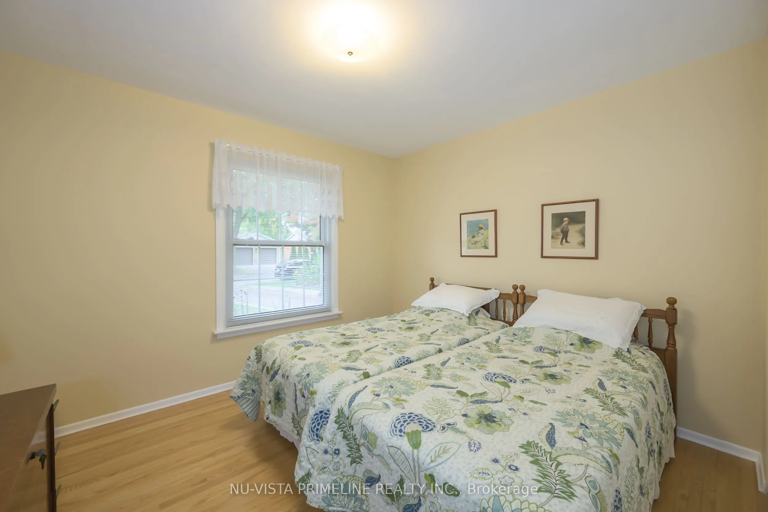 55 Maxwell Crescent