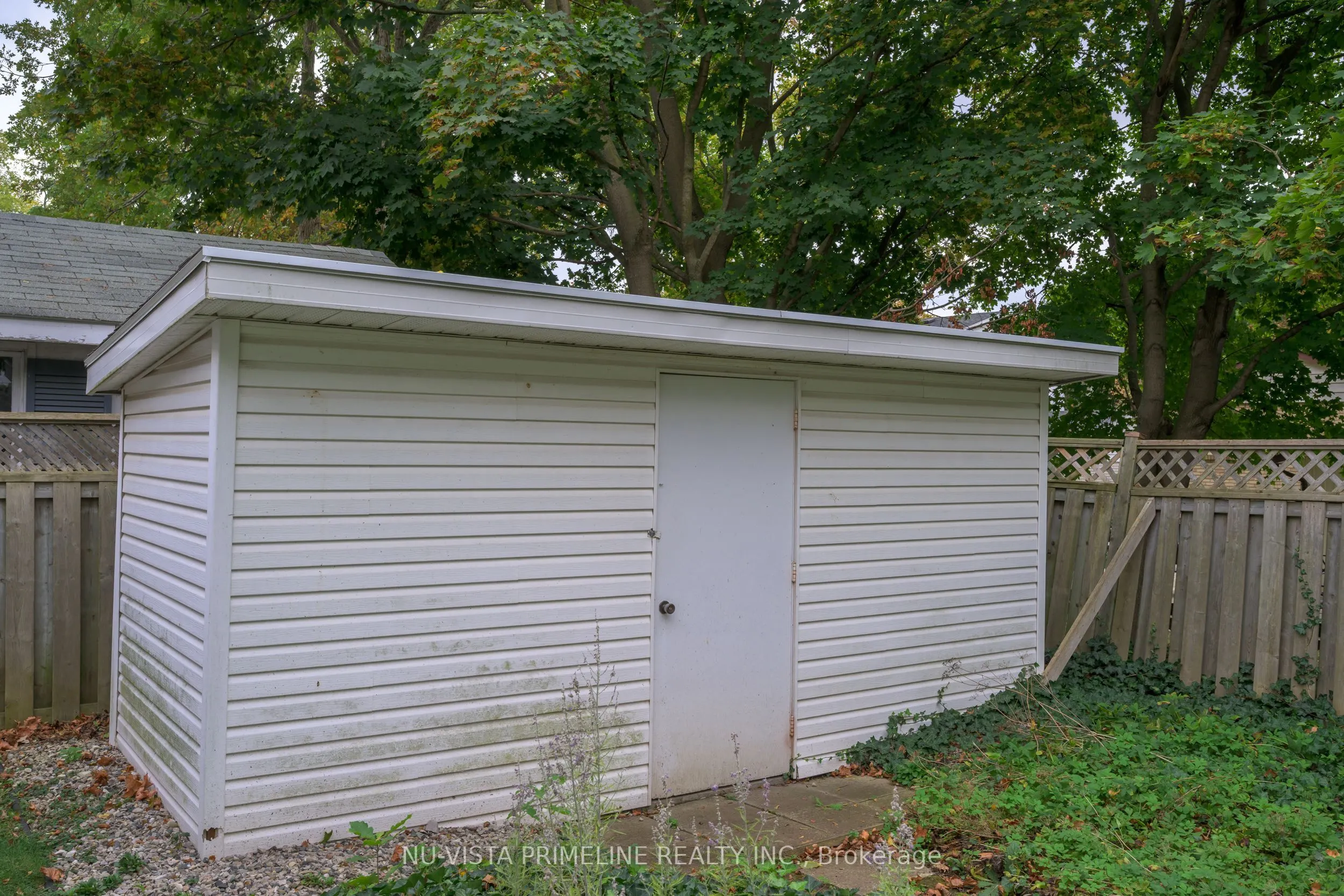 55 Maxwell Crescent