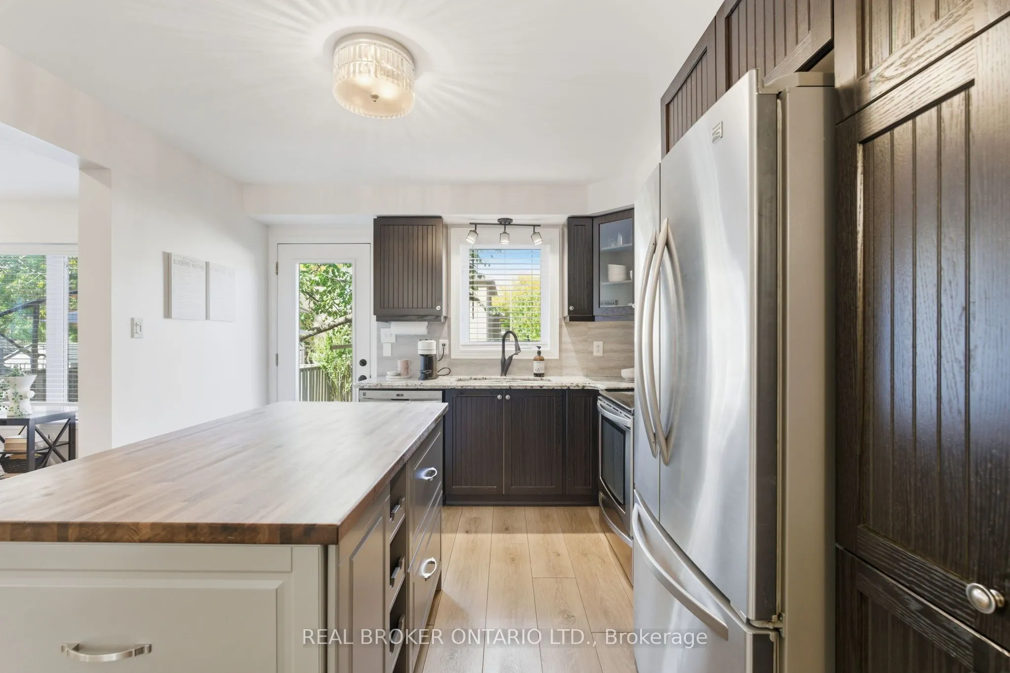 28 Brookheath Lane