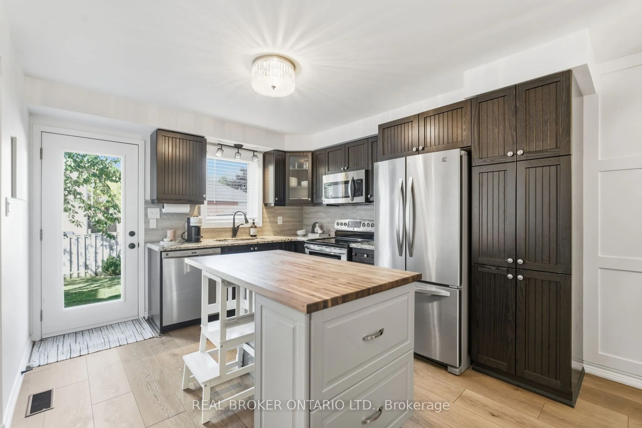 28 Brookheath Lane