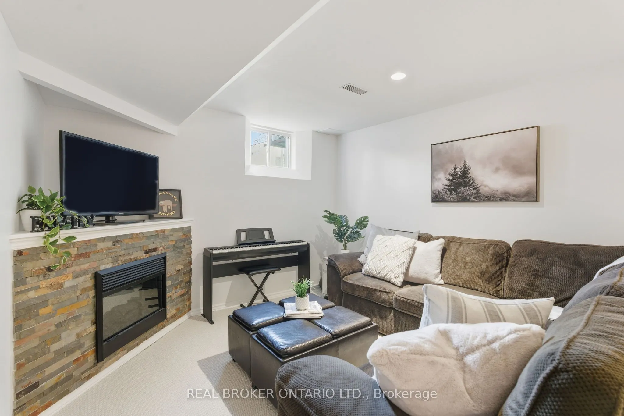 28 Brookheath Lane