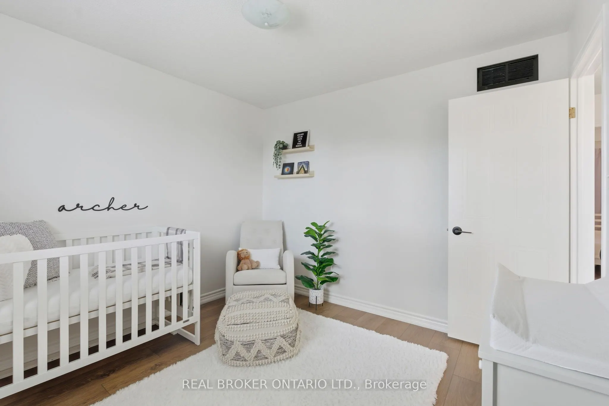 28 Brookheath Lane