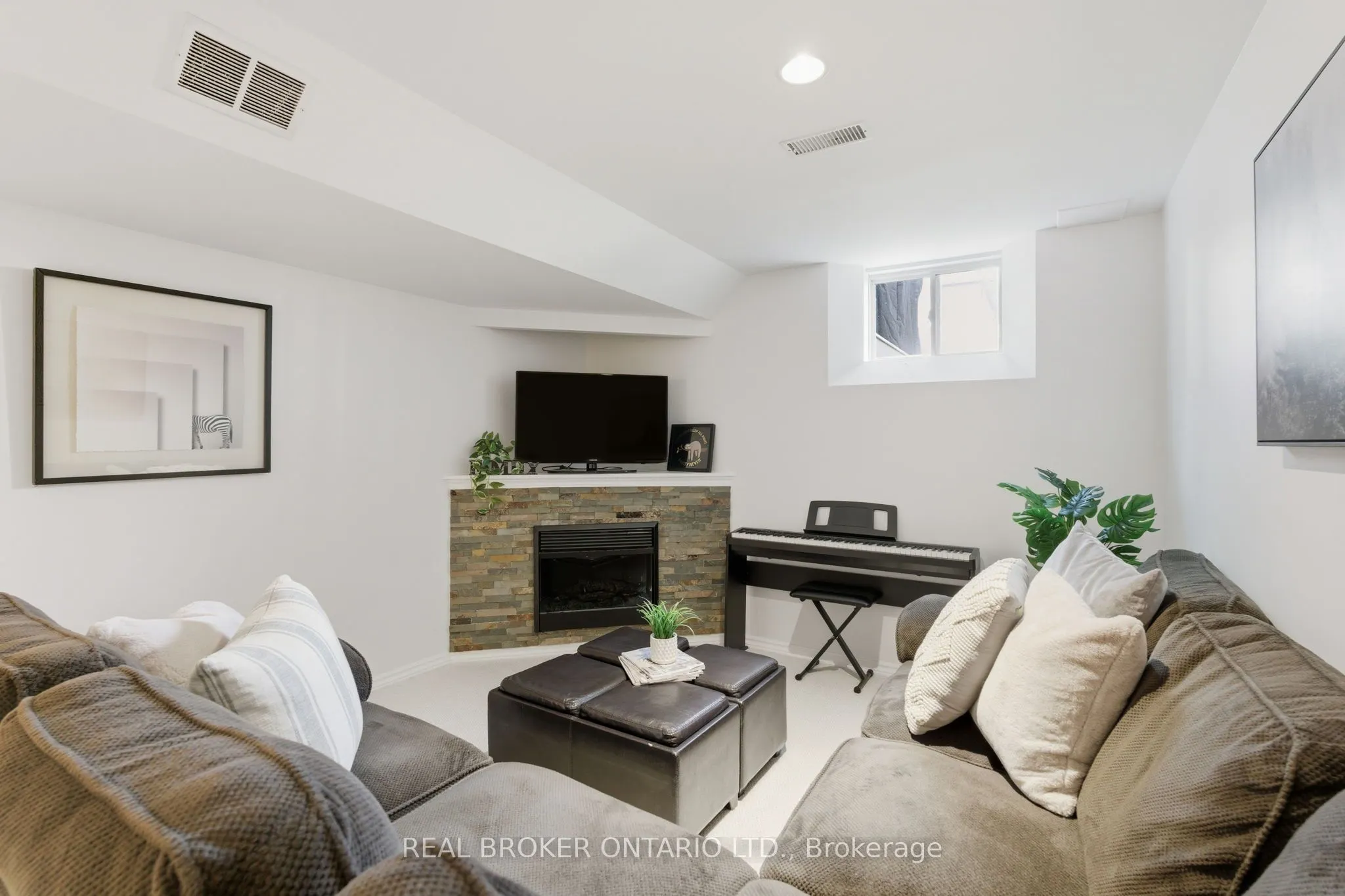 28 Brookheath Lane
