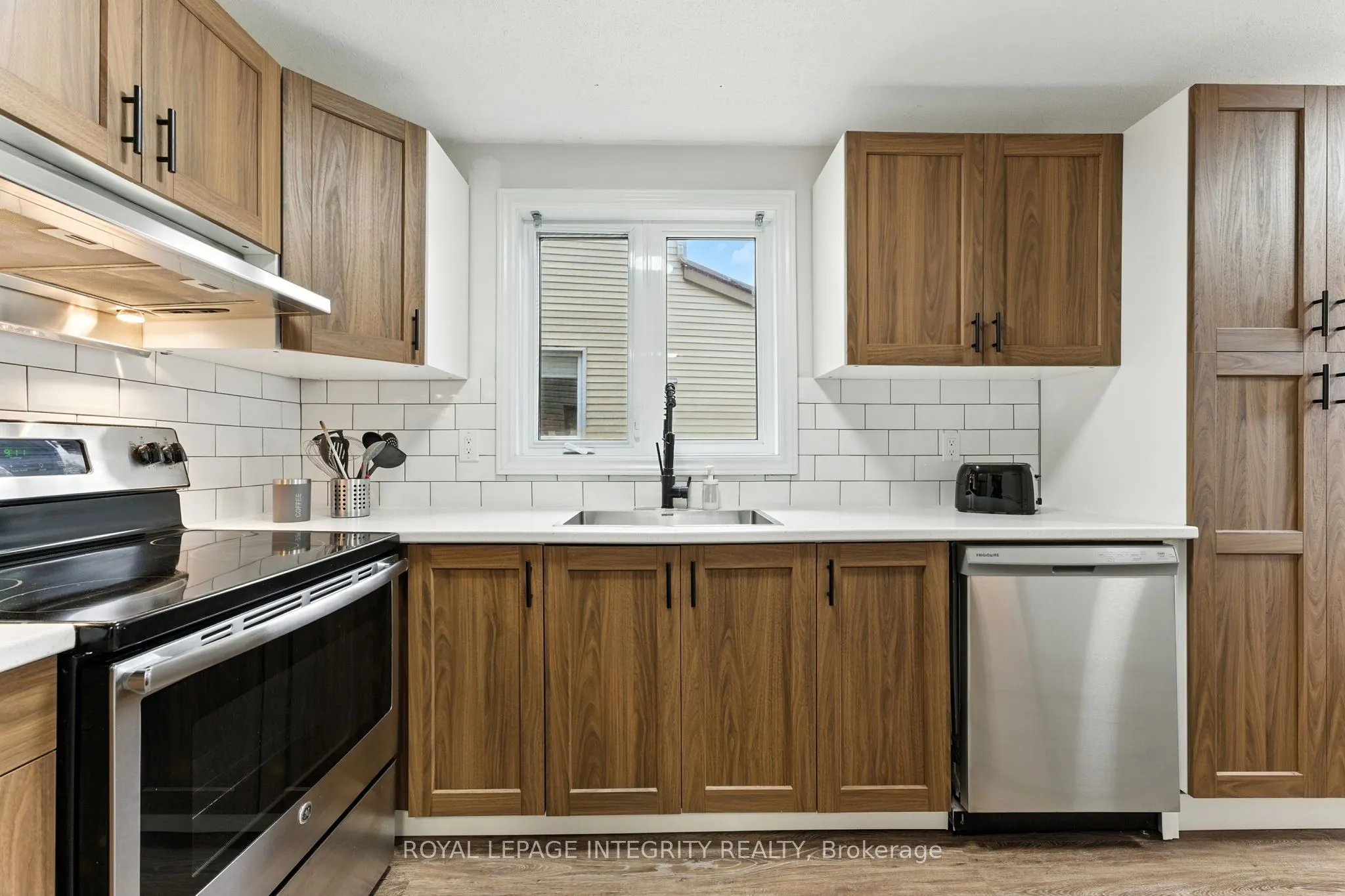 7900 Decarie Drive