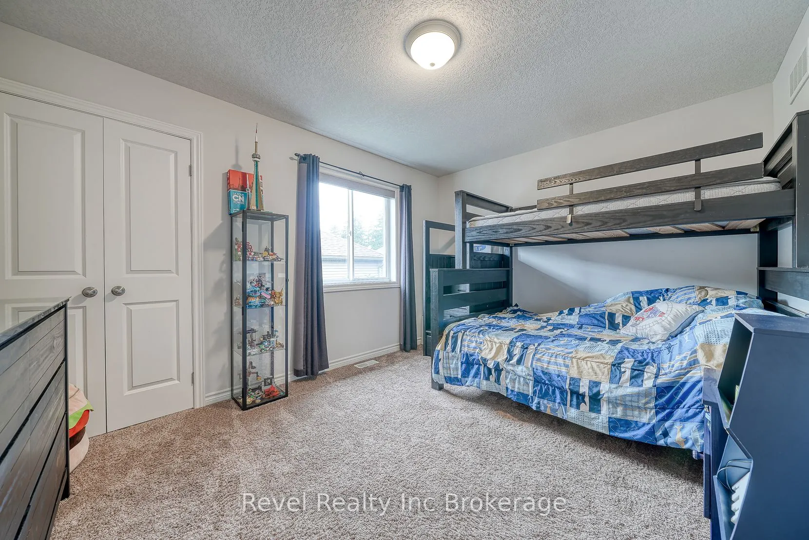 2 Brookfield Court