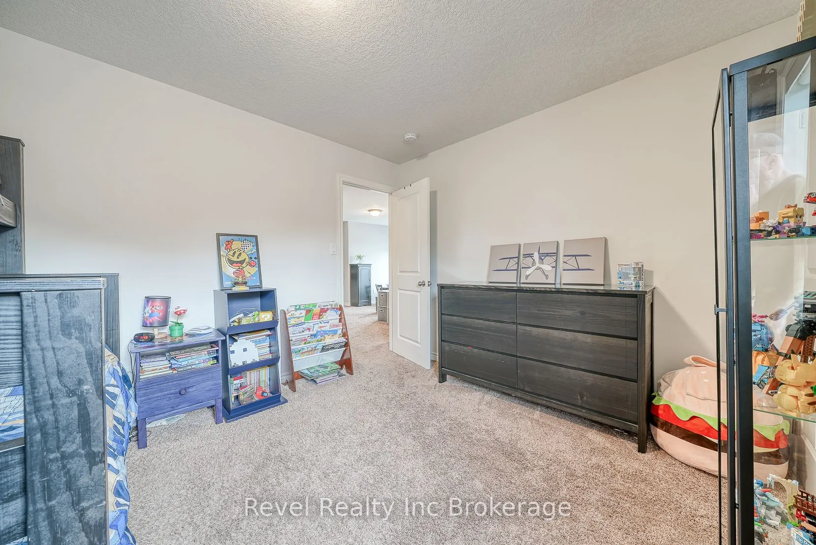 2 Brookfield Court