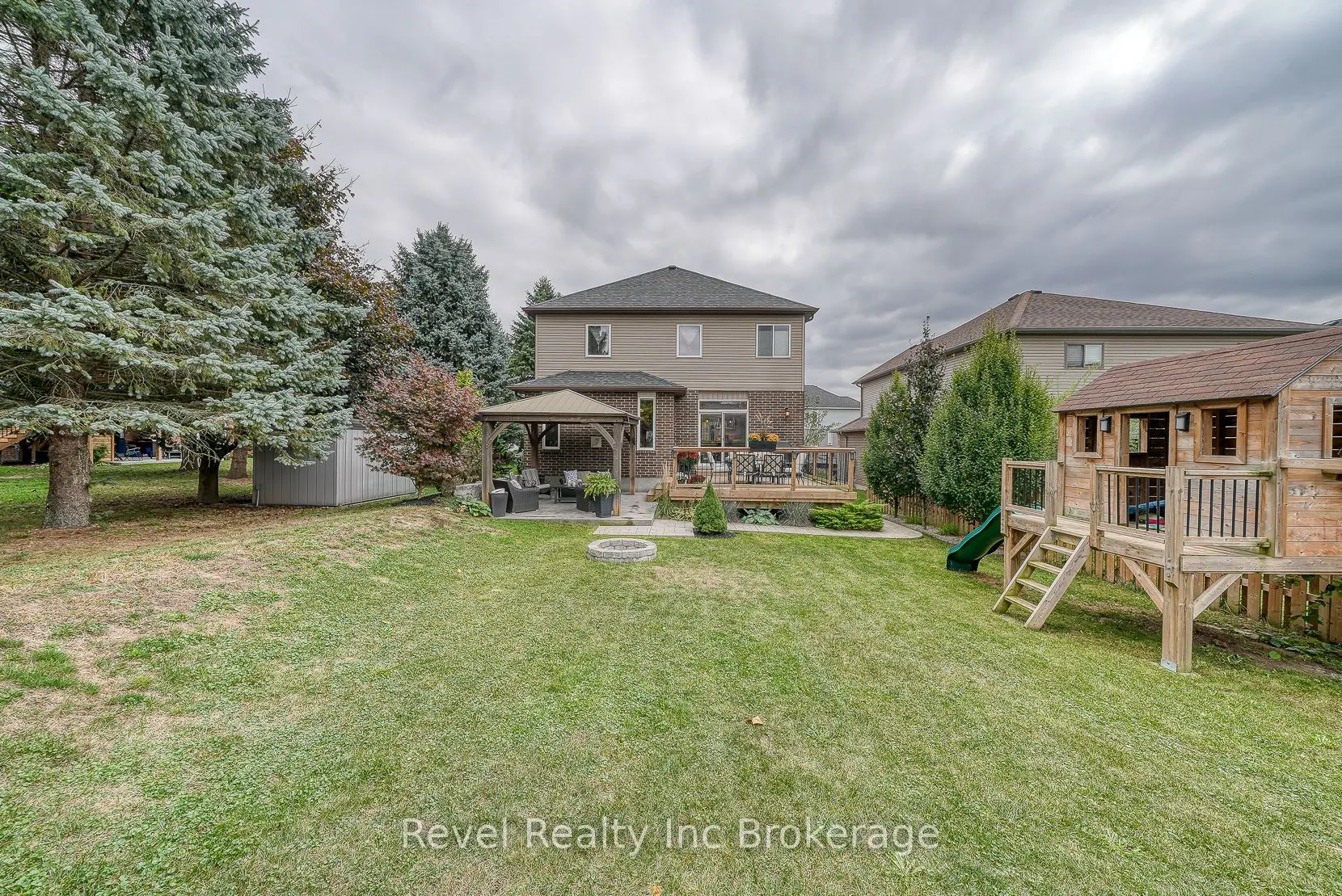 2 Brookfield Court