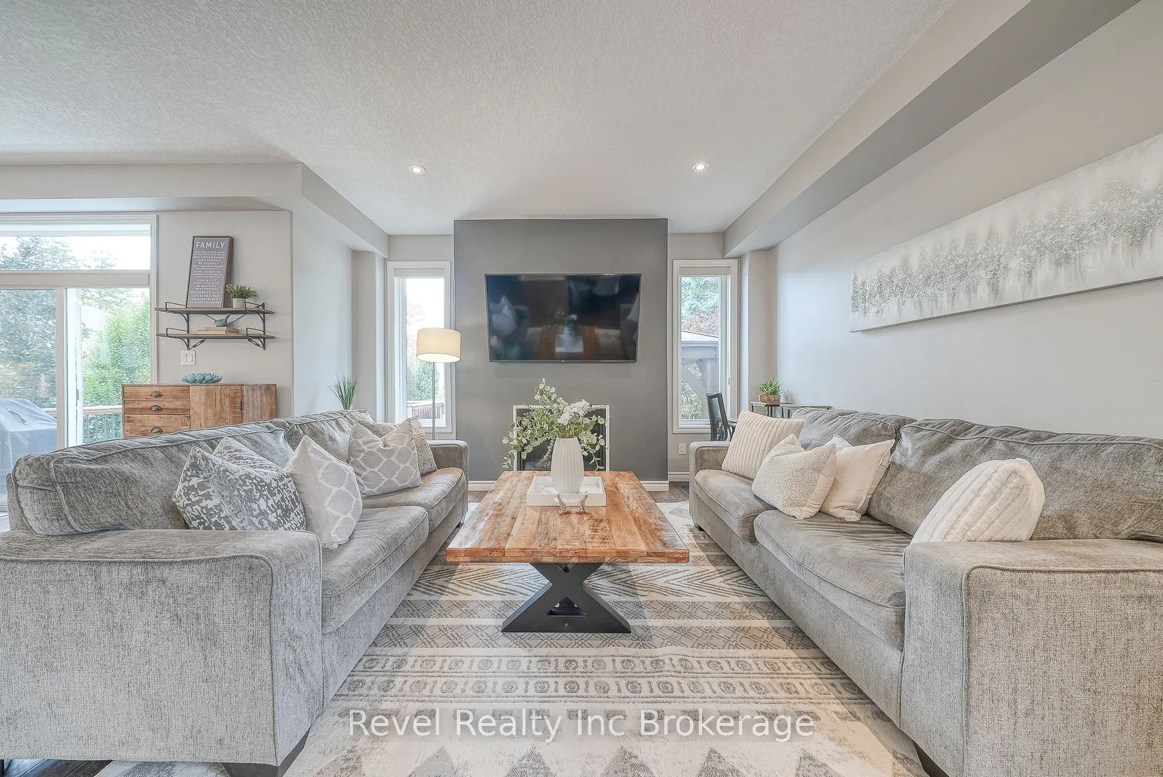 2 Brookfield Court