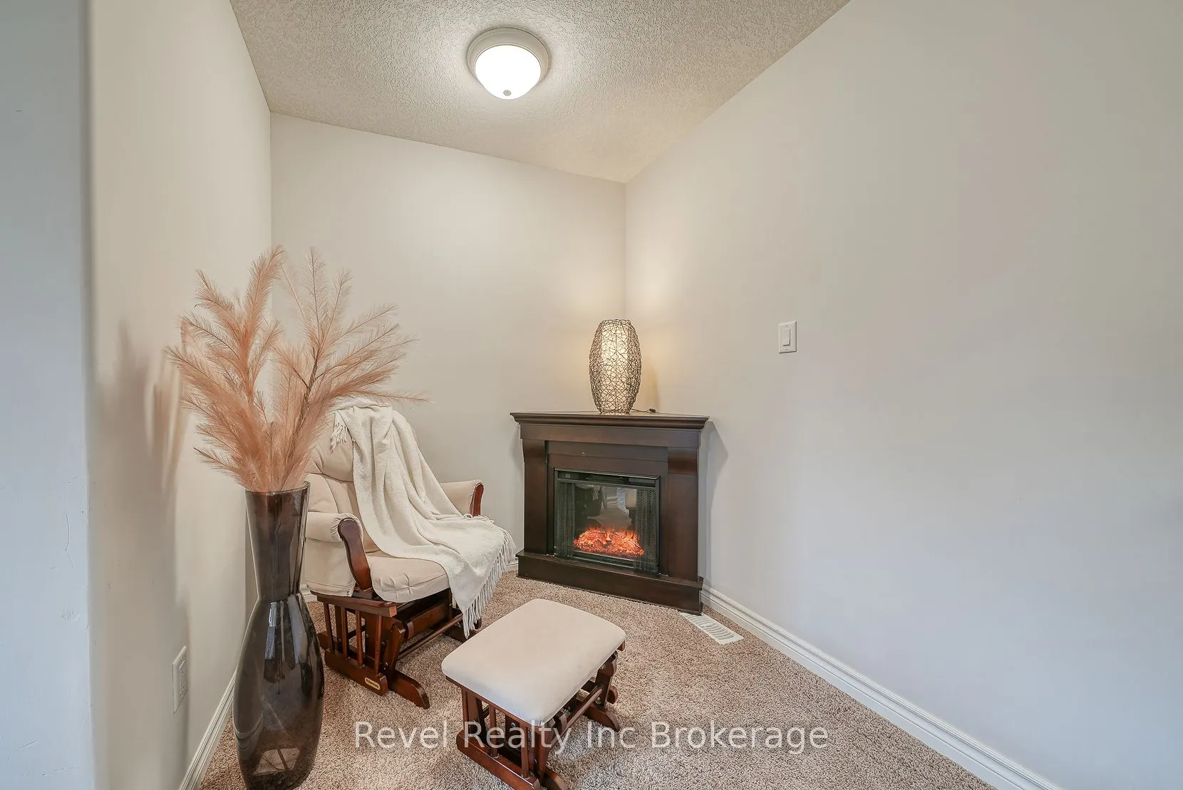 2 Brookfield Court