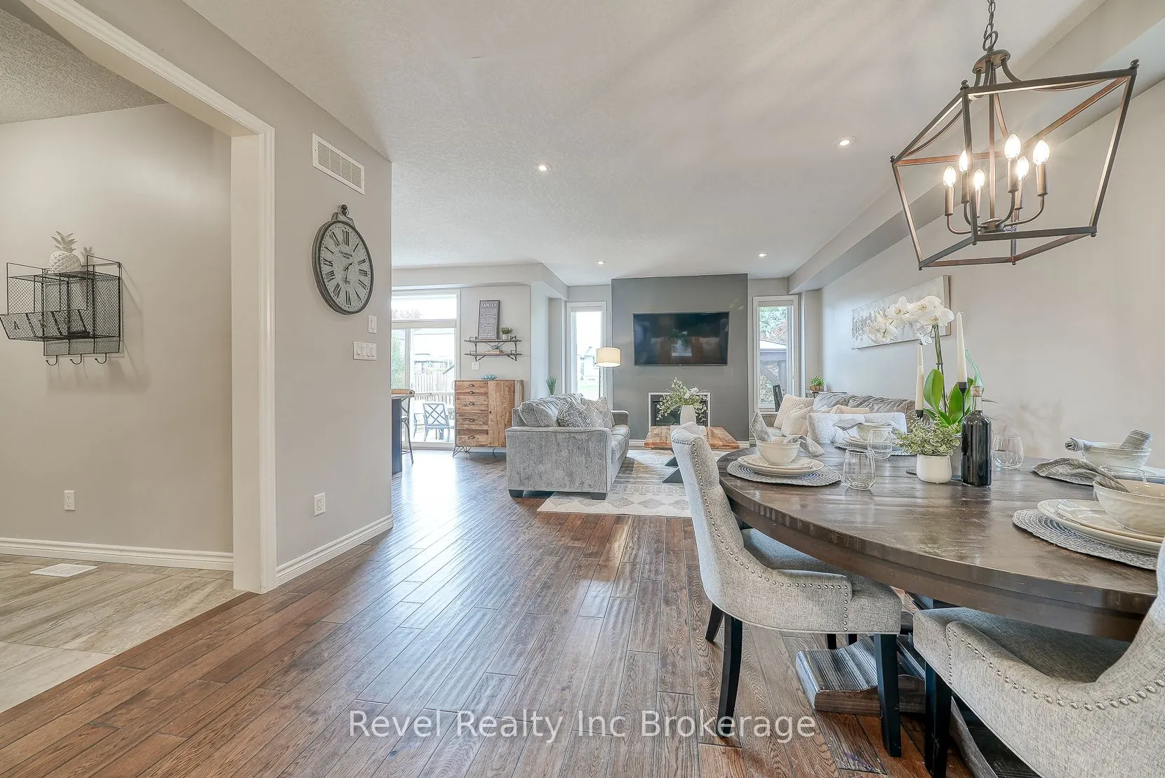 2 Brookfield Court