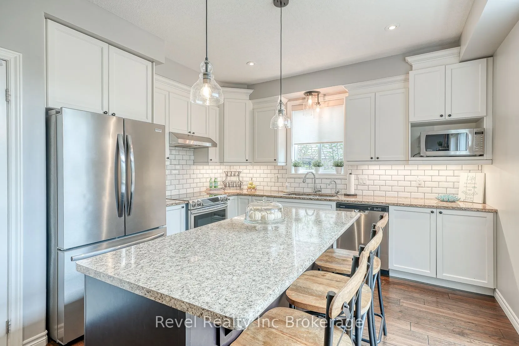 2 Brookfield Court
