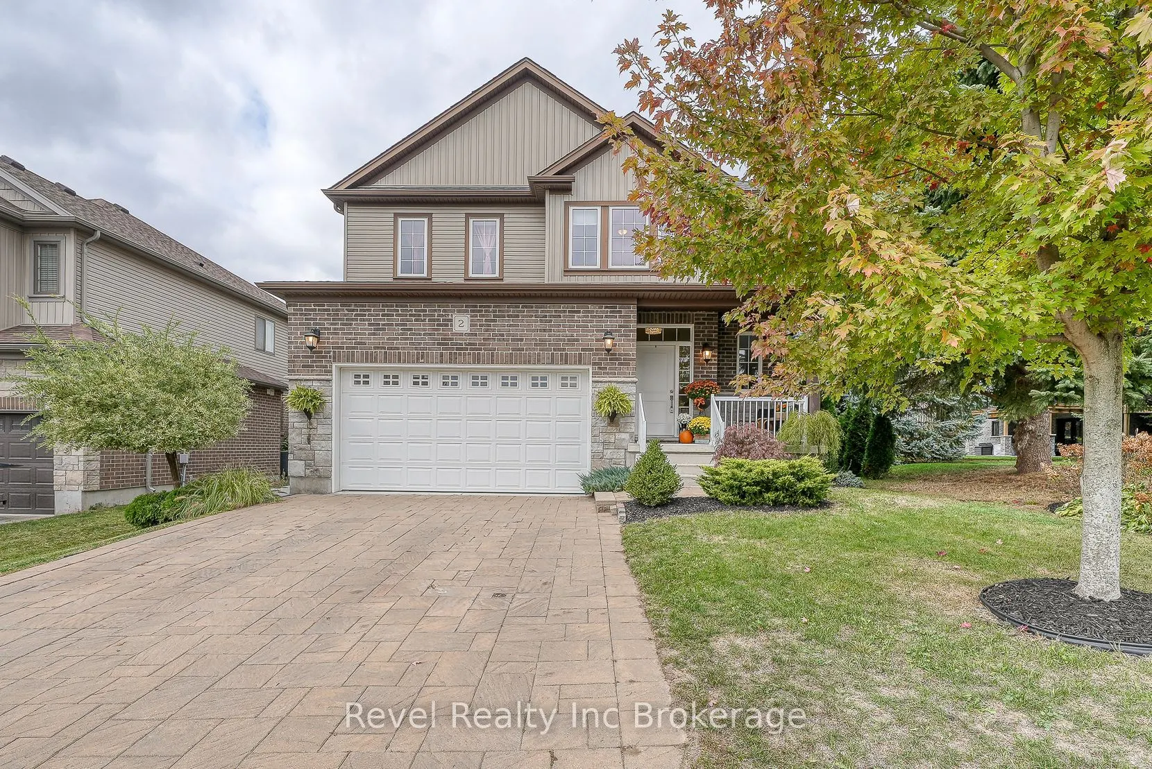 2 Brookfield Court