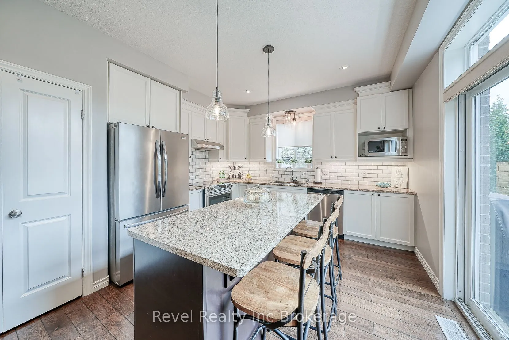 2 Brookfield Court