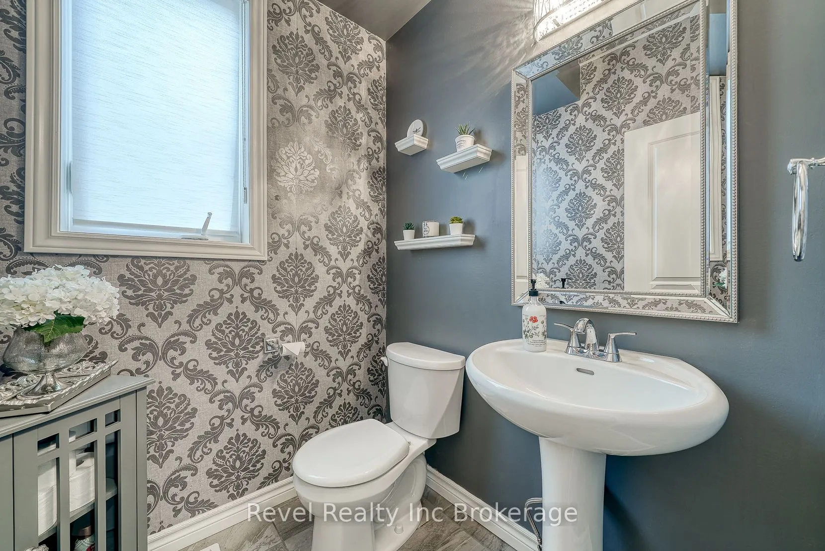 2 Brookfield Court