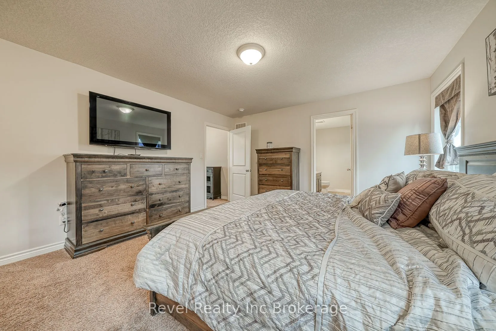 2 Brookfield Court