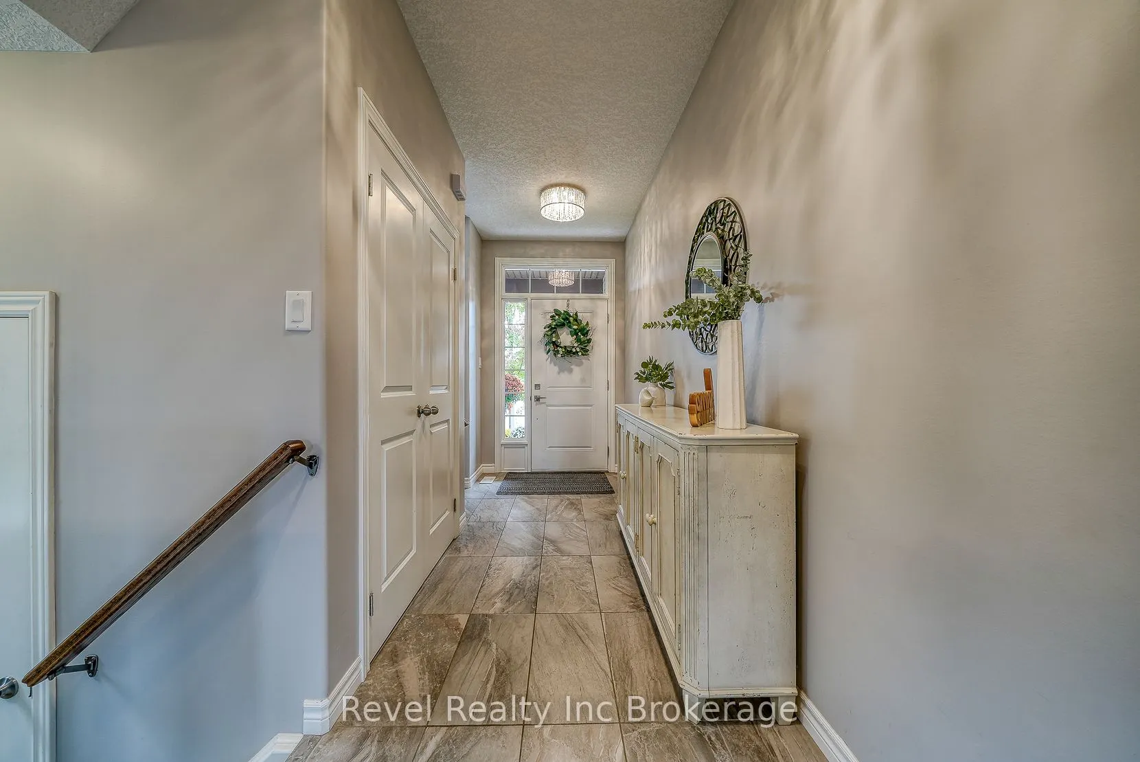 2 Brookfield Court