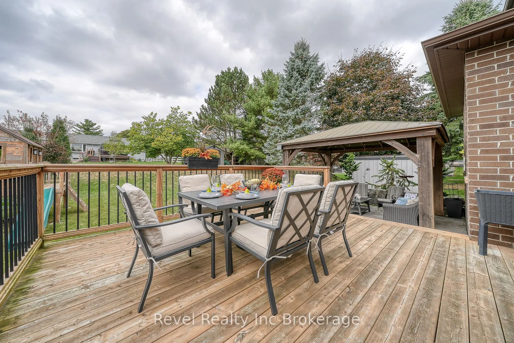 2 Brookfield Court
