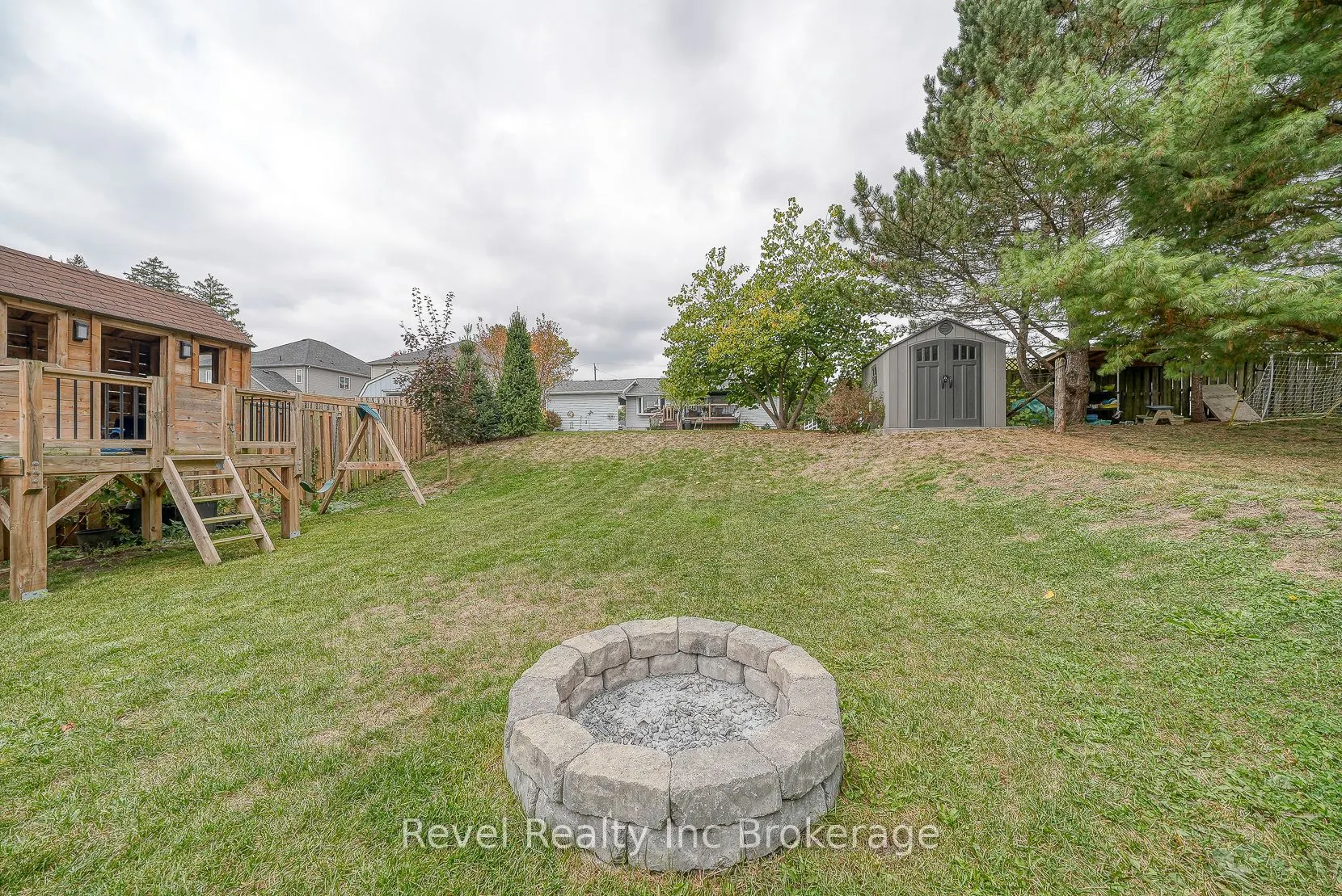 2 Brookfield Court