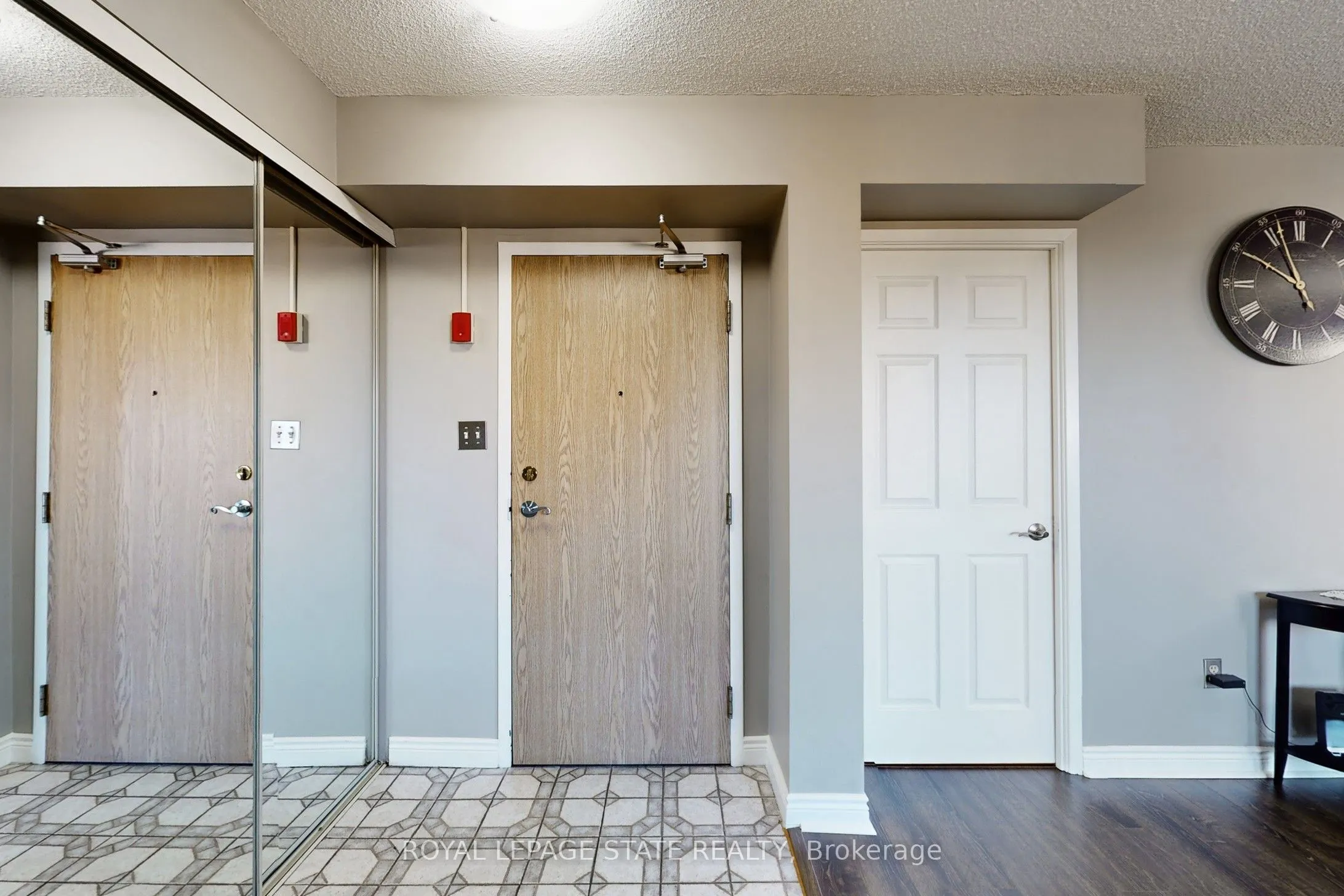 432 Main Street, #1002