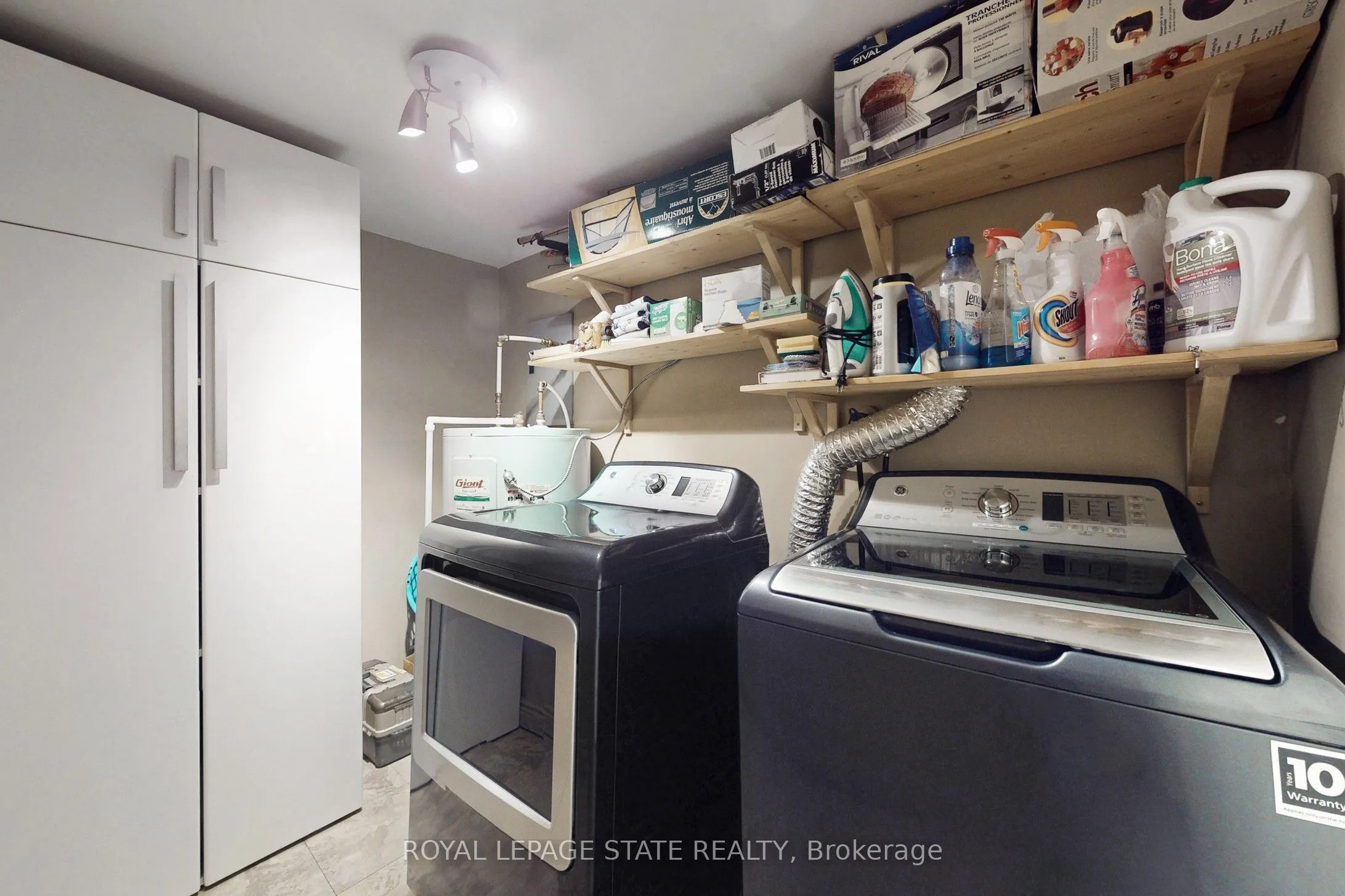 432 Main Street, #1002