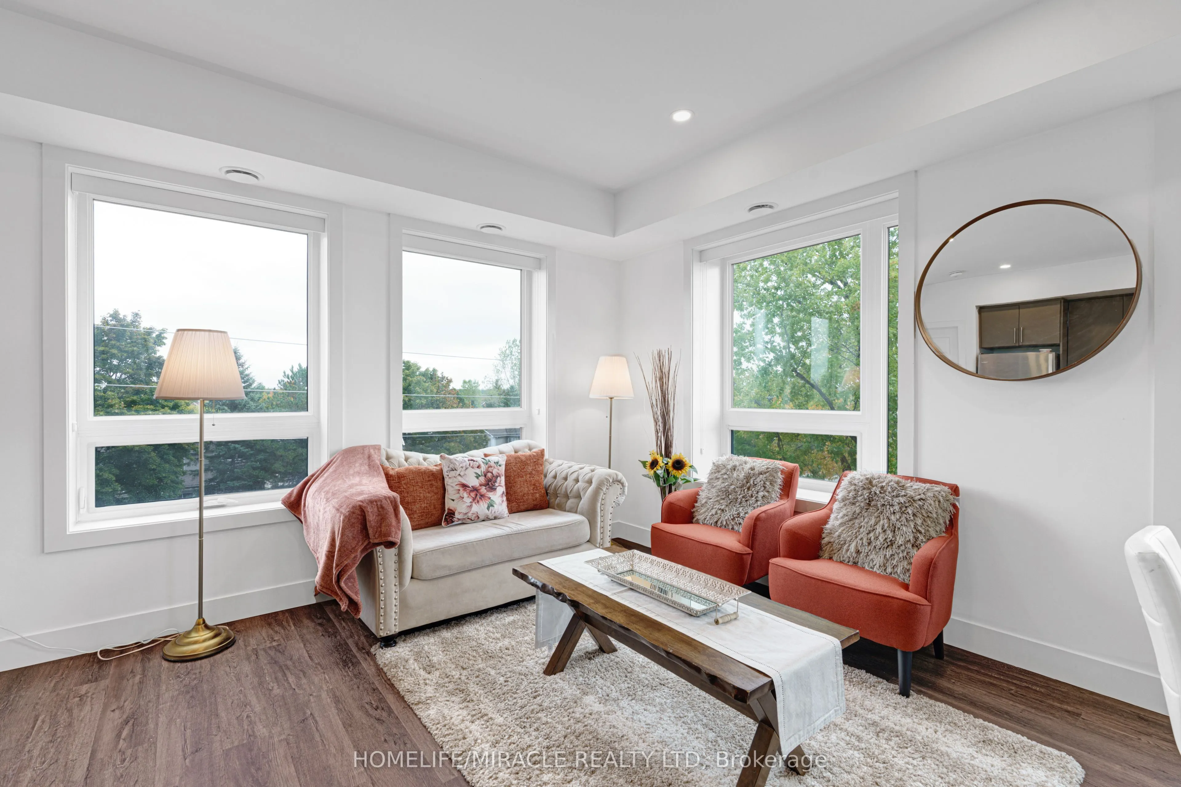 26 Lowes Road W, #402