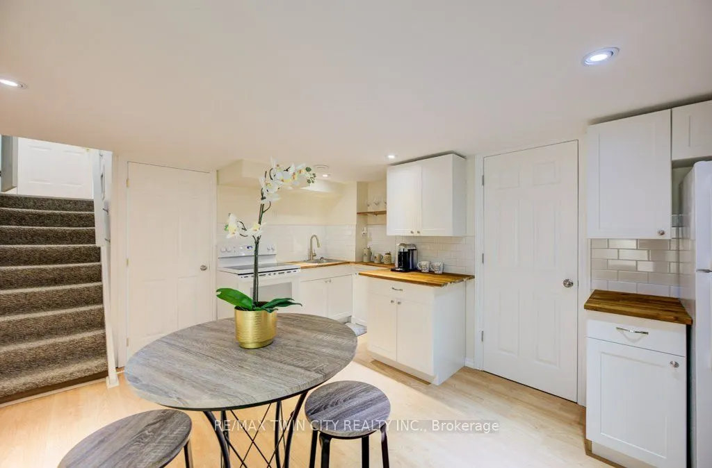 18 Hilltop Drive