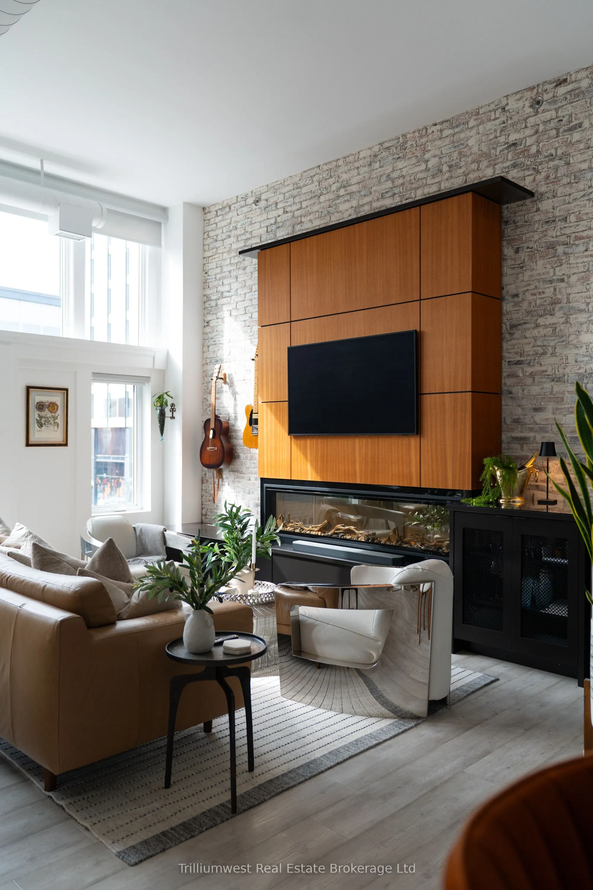 276 King Street W, #205