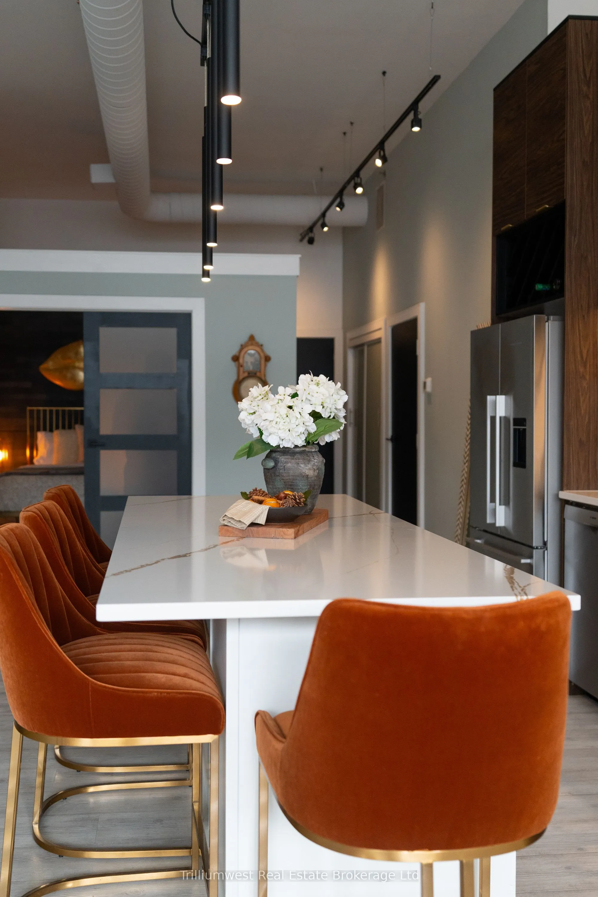 276 King Street W, #205