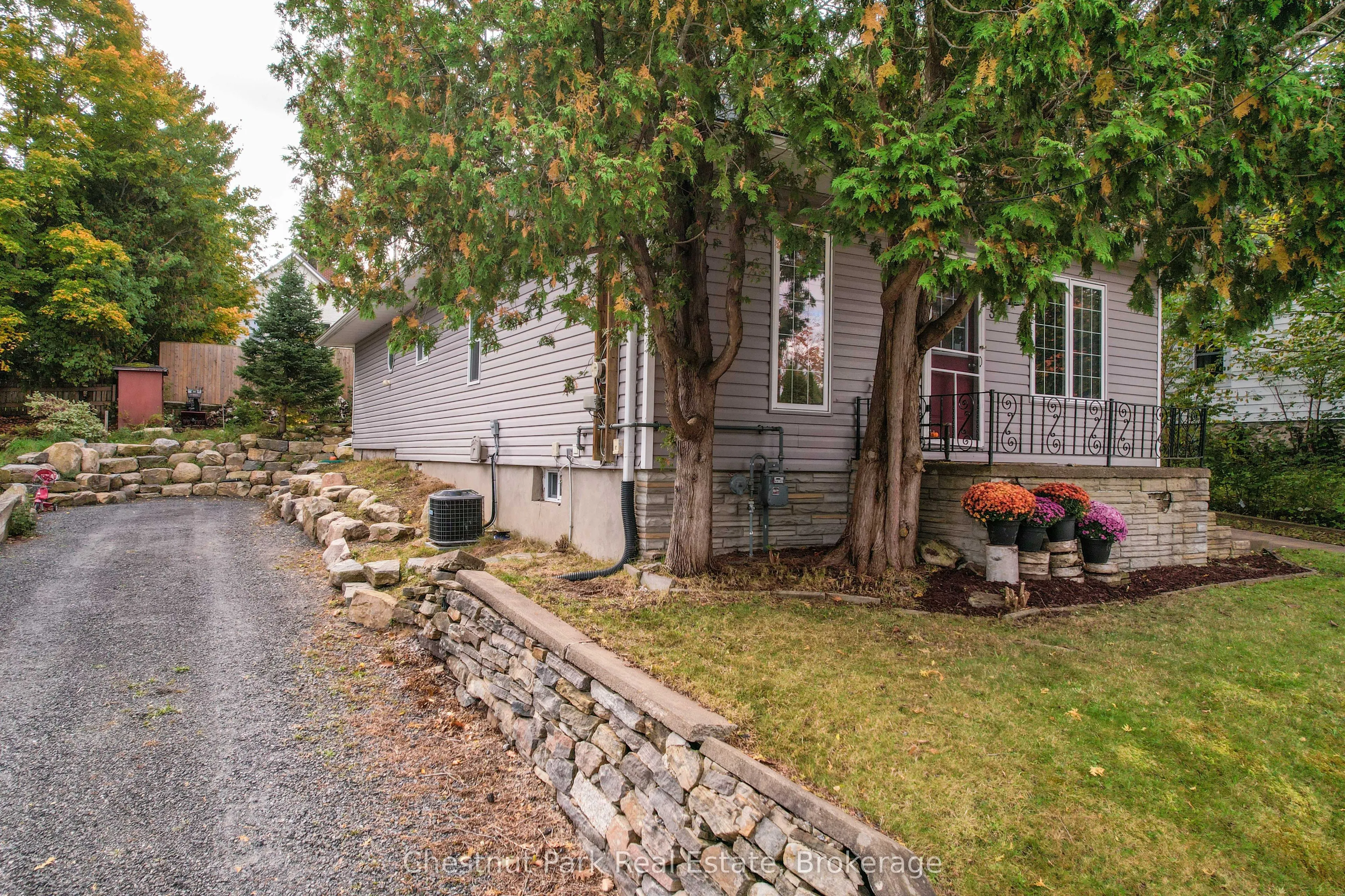 3 CORA Street E