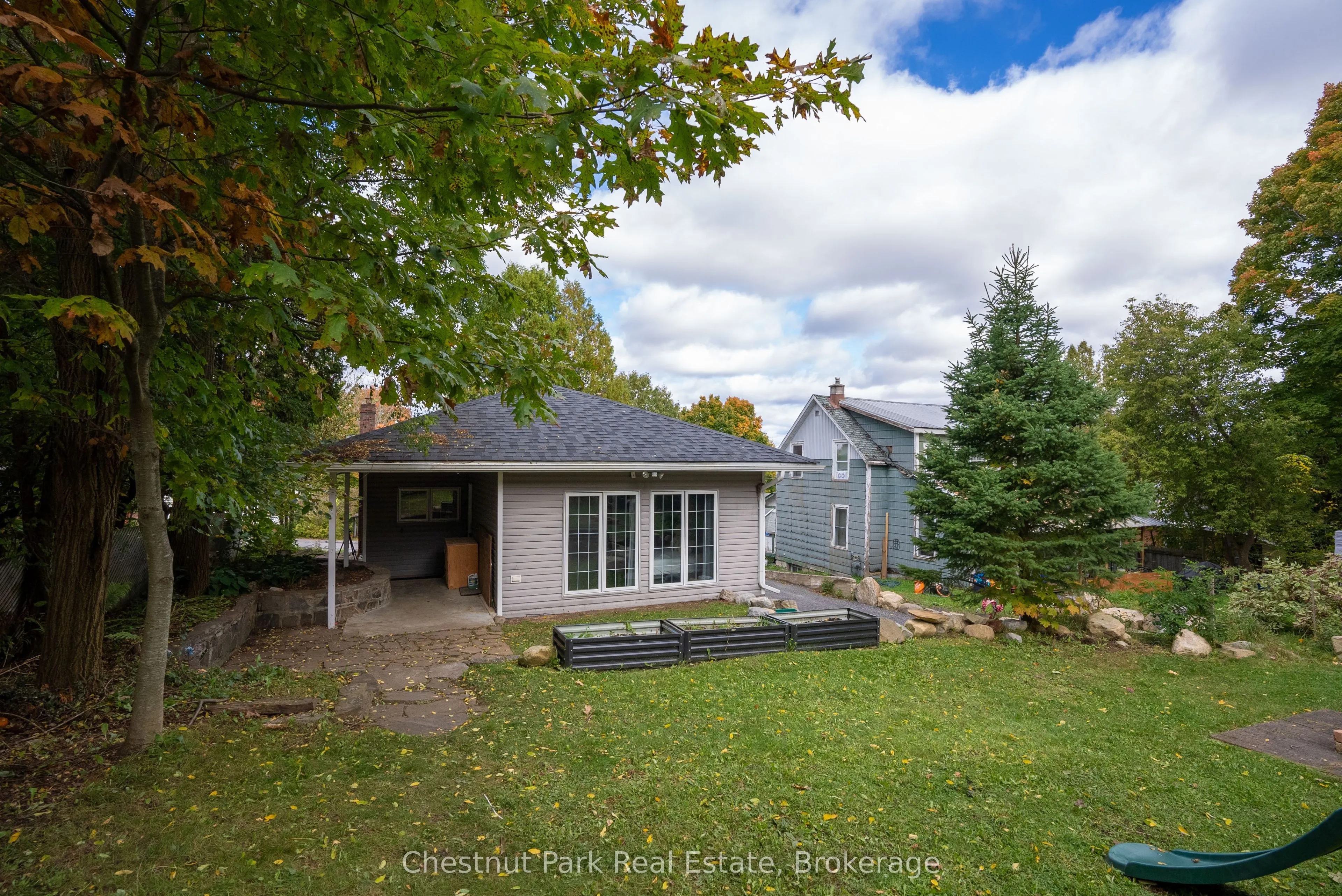 3 CORA Street E