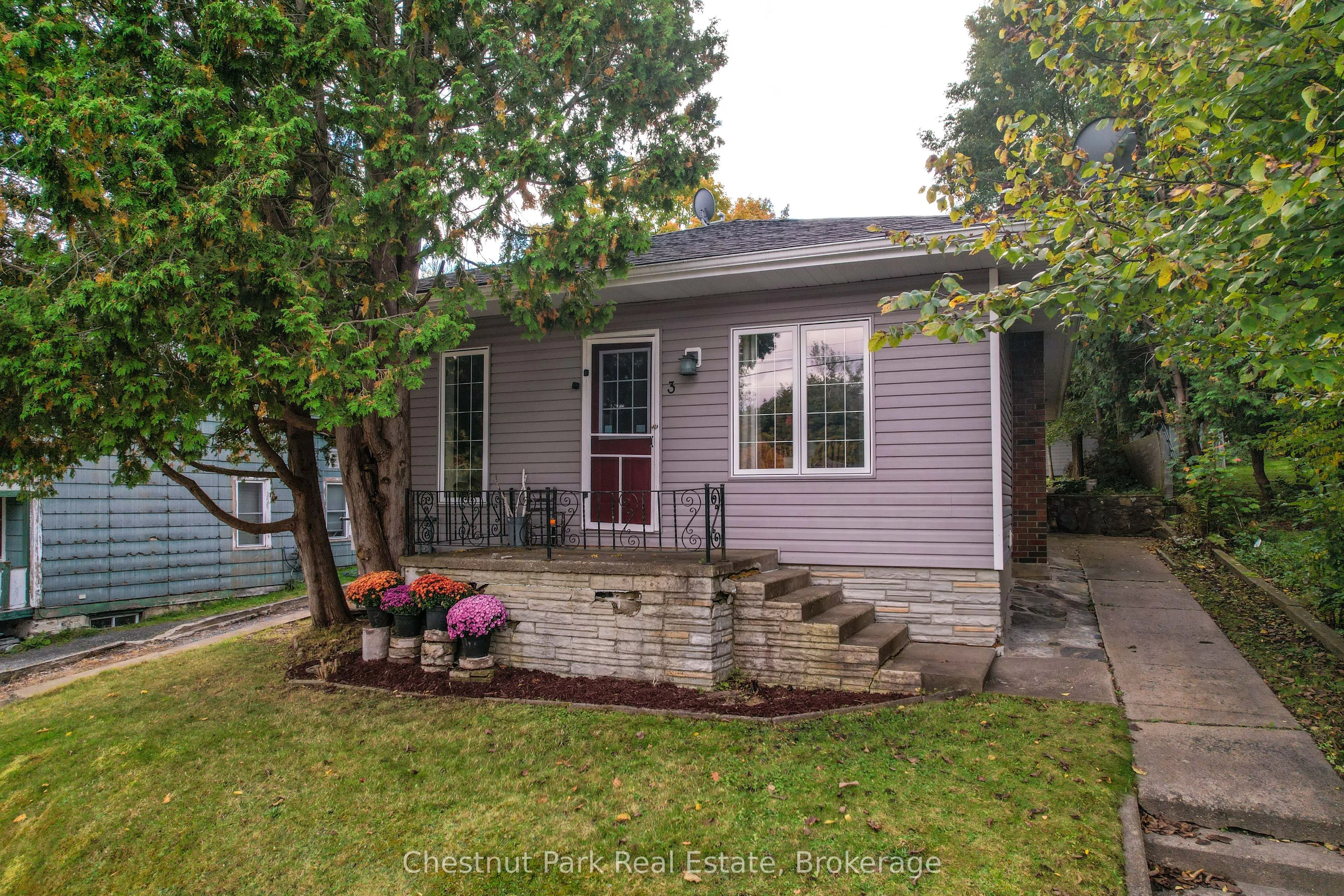 3 CORA Street E