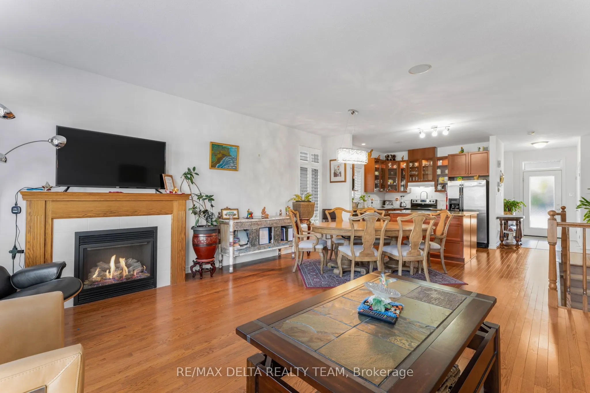 702 Cabris Crescent