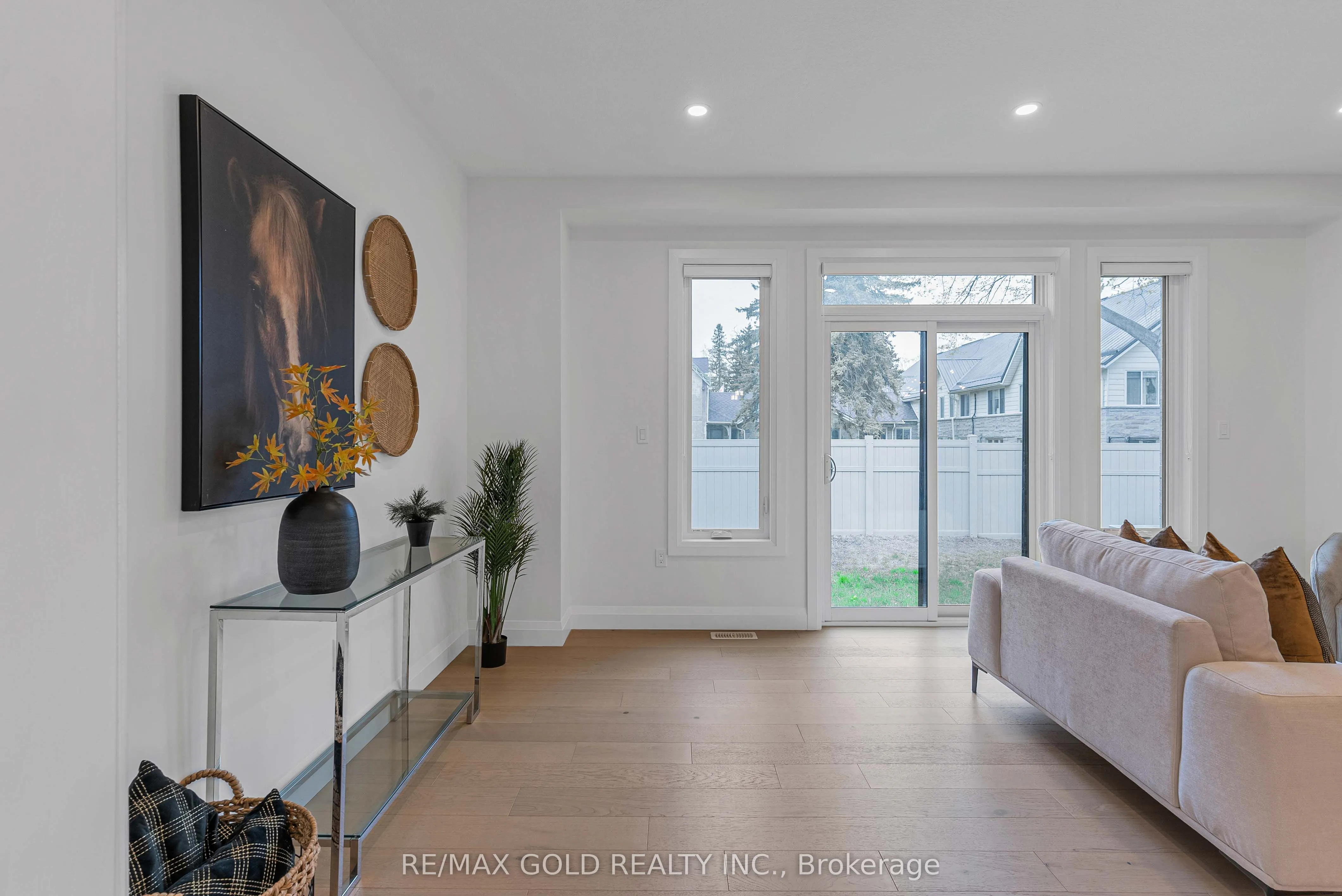 143 Elgin Street N, #19