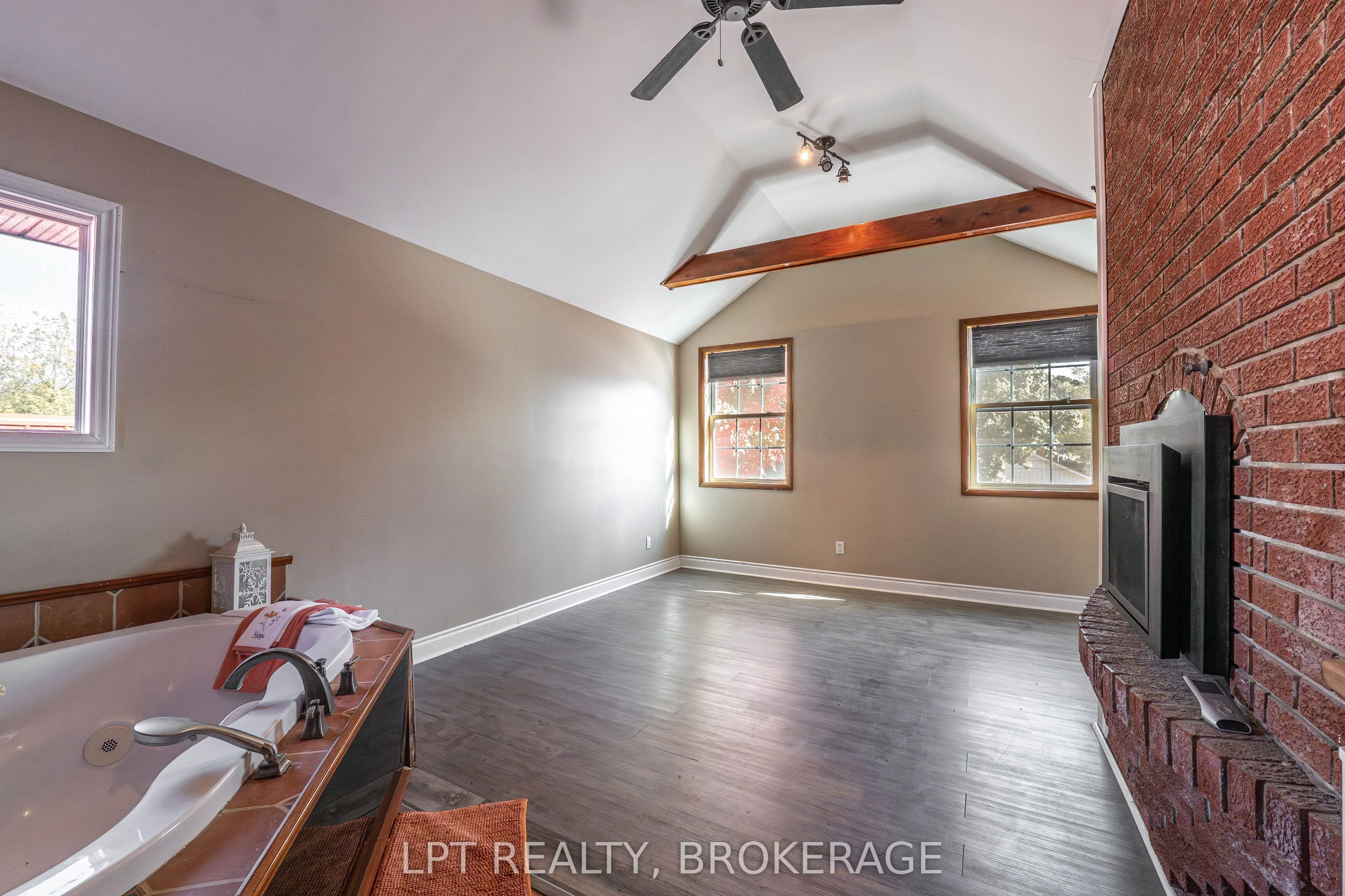 277 Brock Street