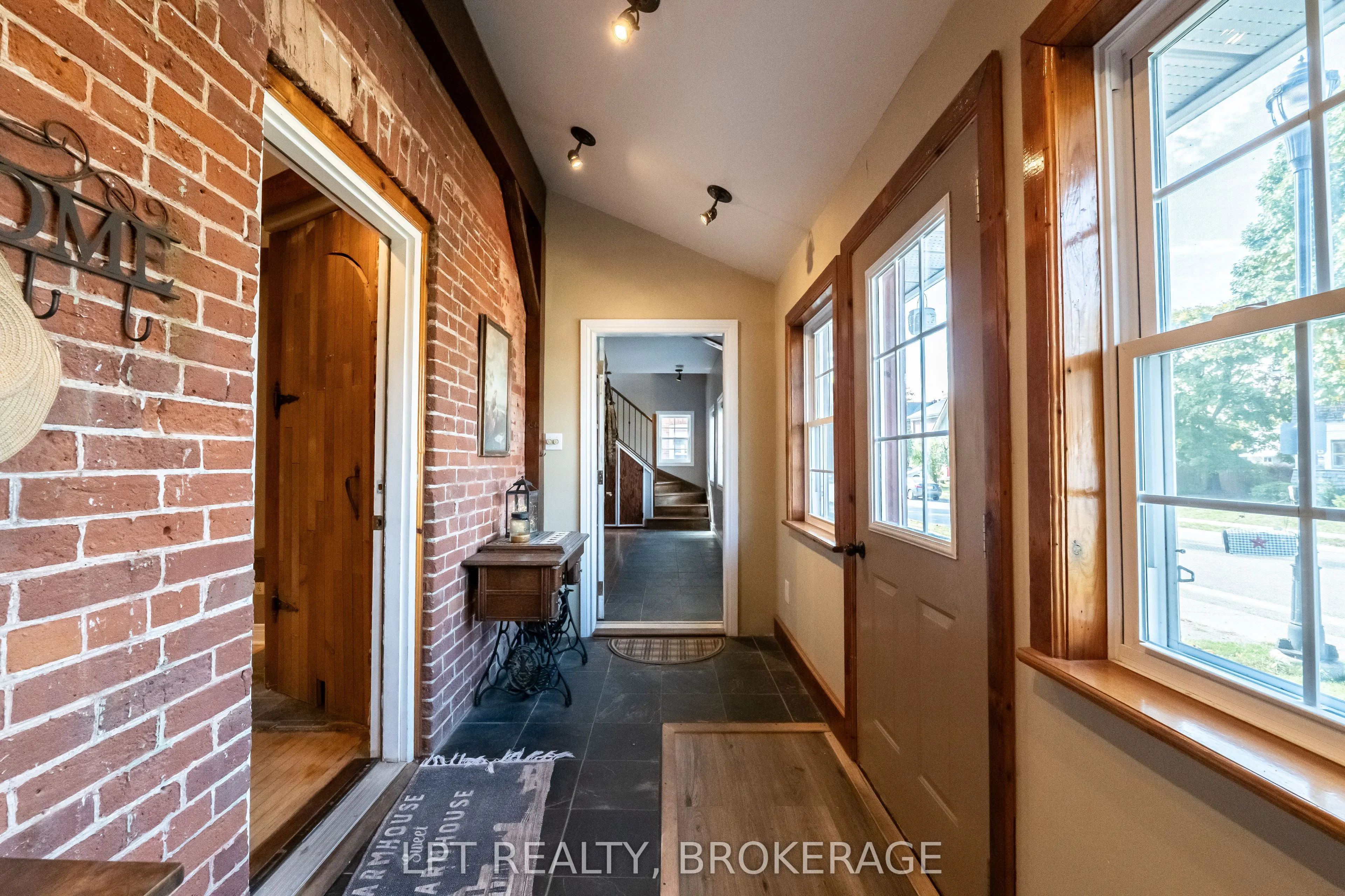 277 Brock Street