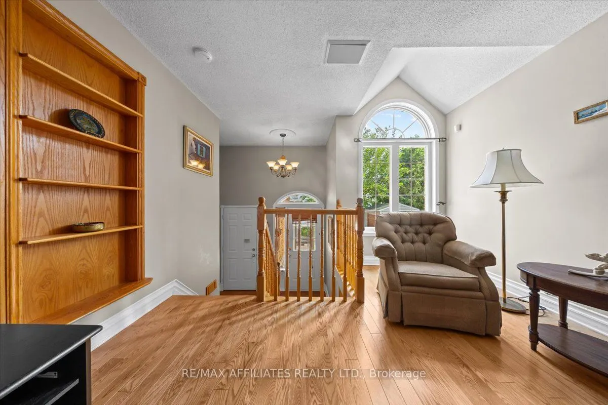 1694 Toulouse Crescent