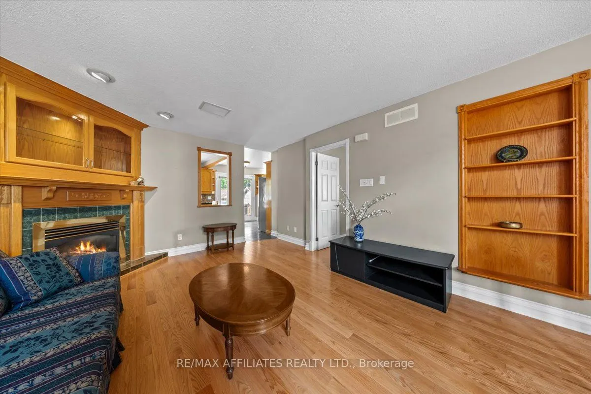 1694 Toulouse Crescent