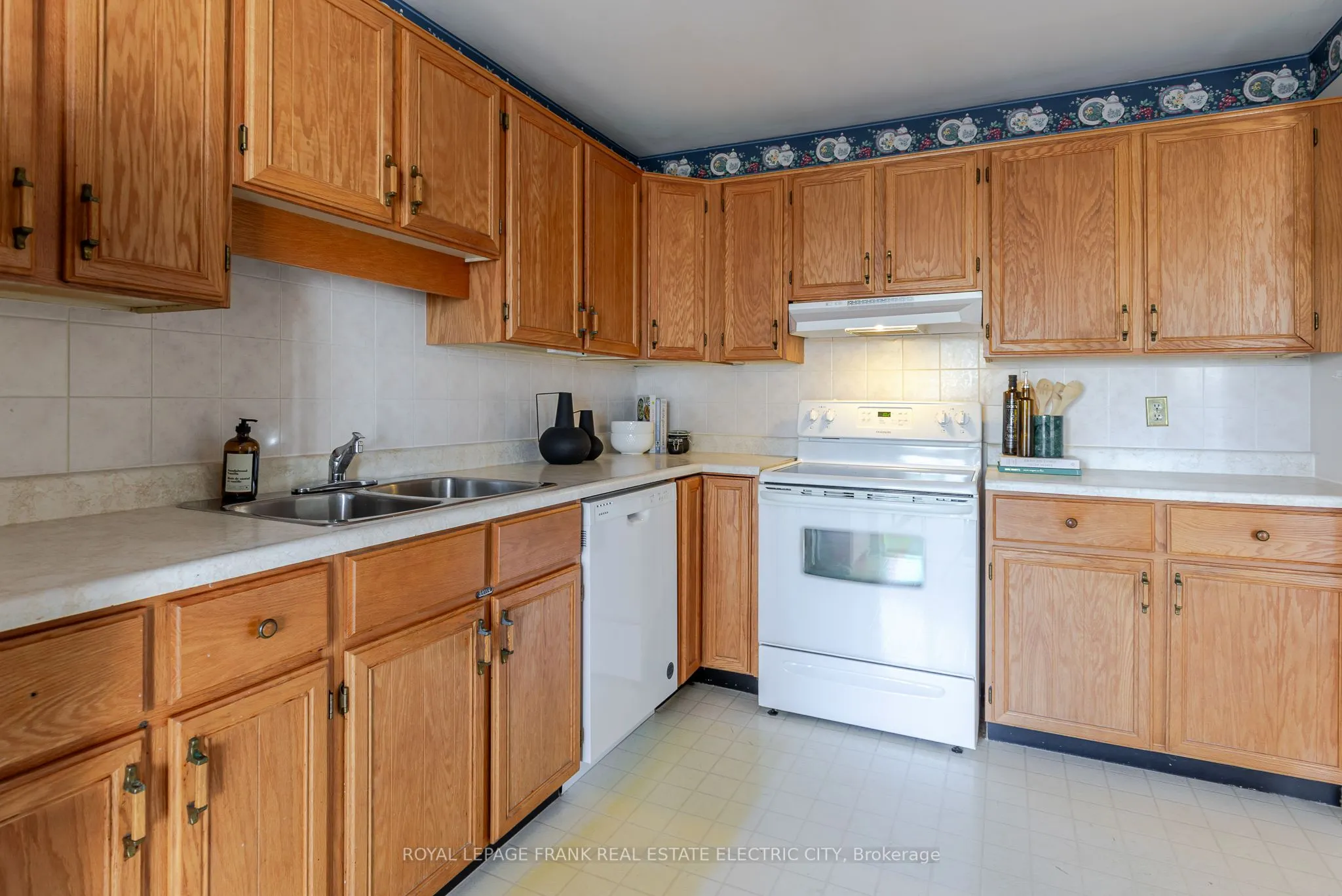 36 Champlain Crescent, #30