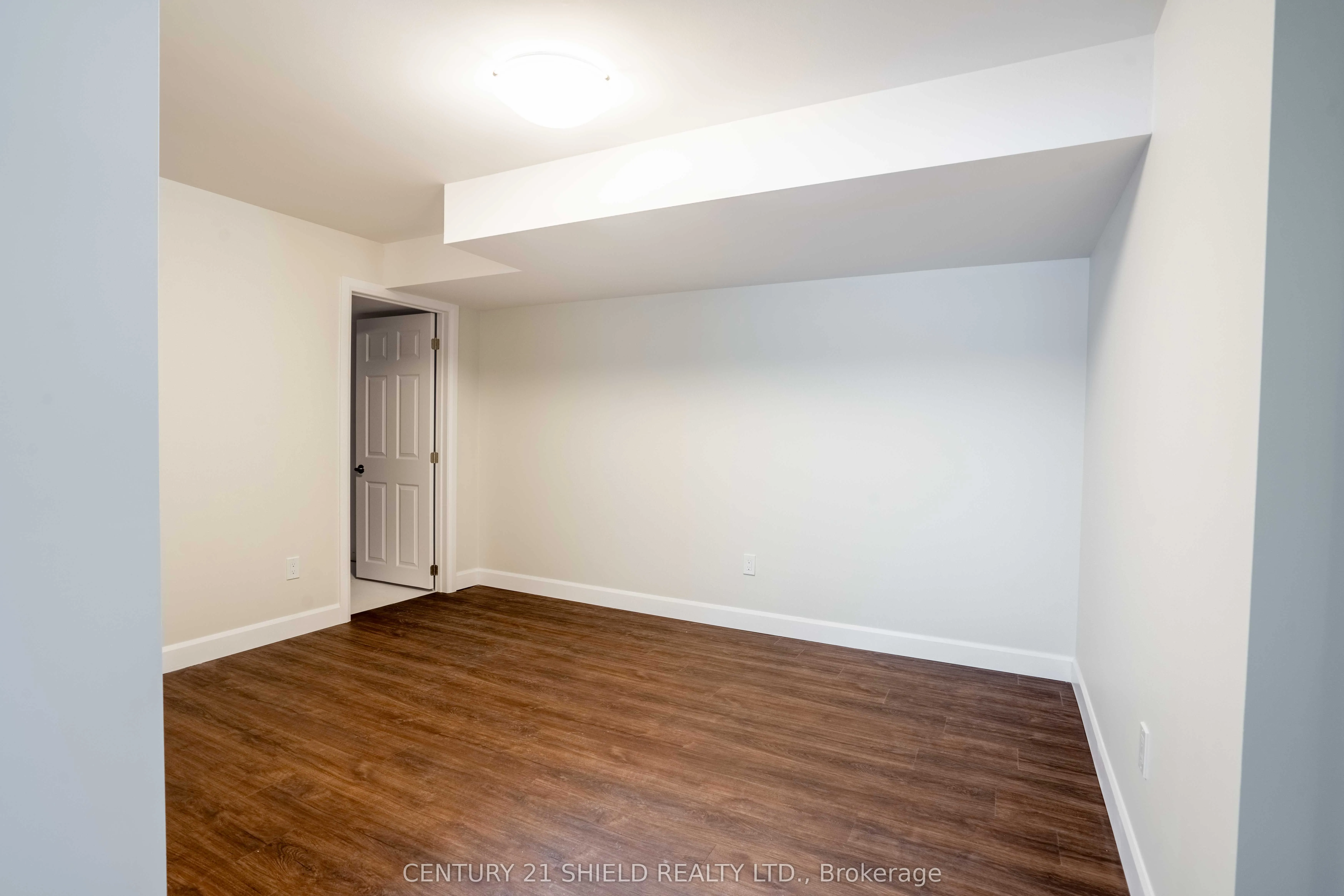301 Kooiman Avenue