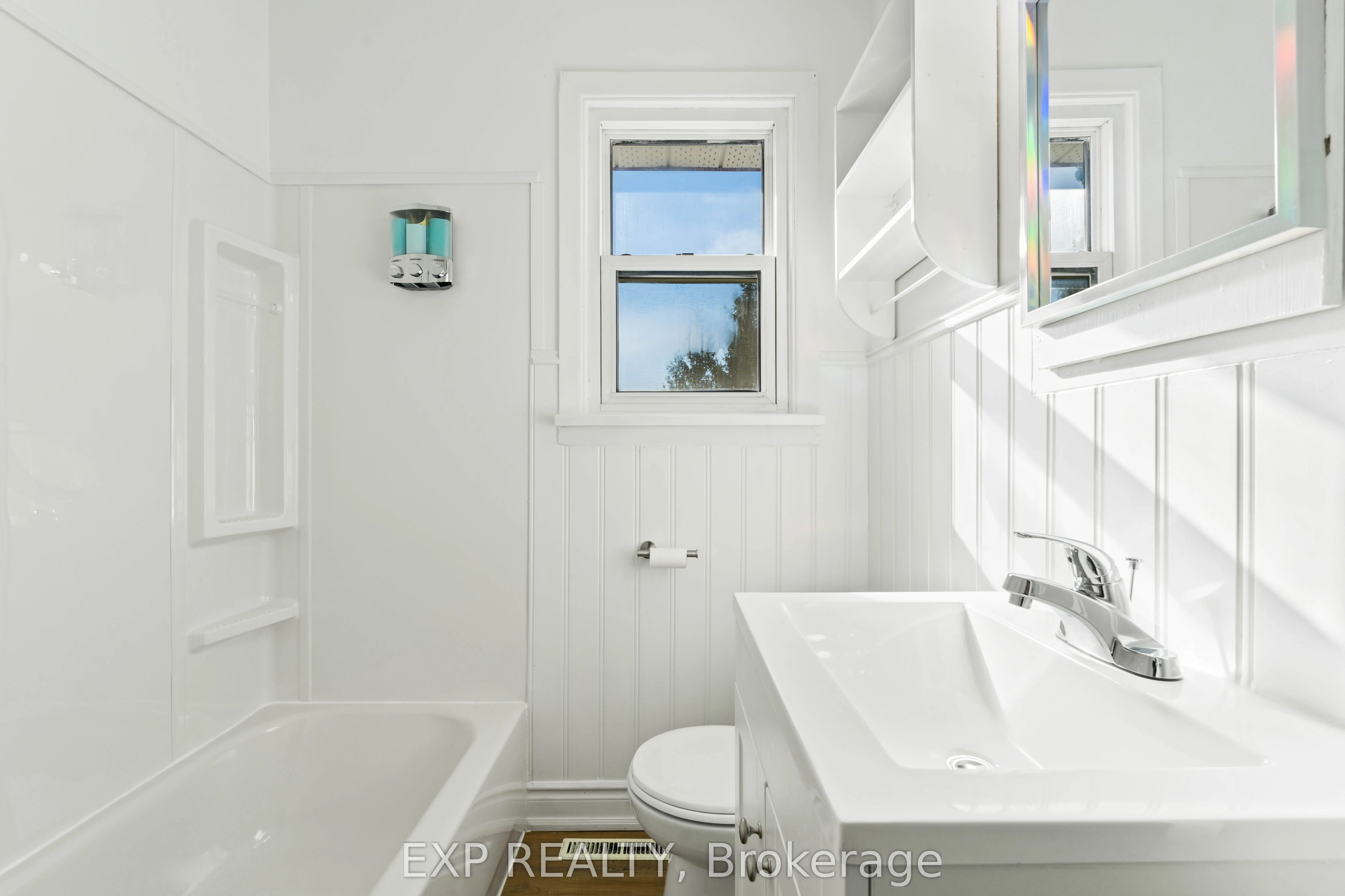 16 Valleyview Crescent
