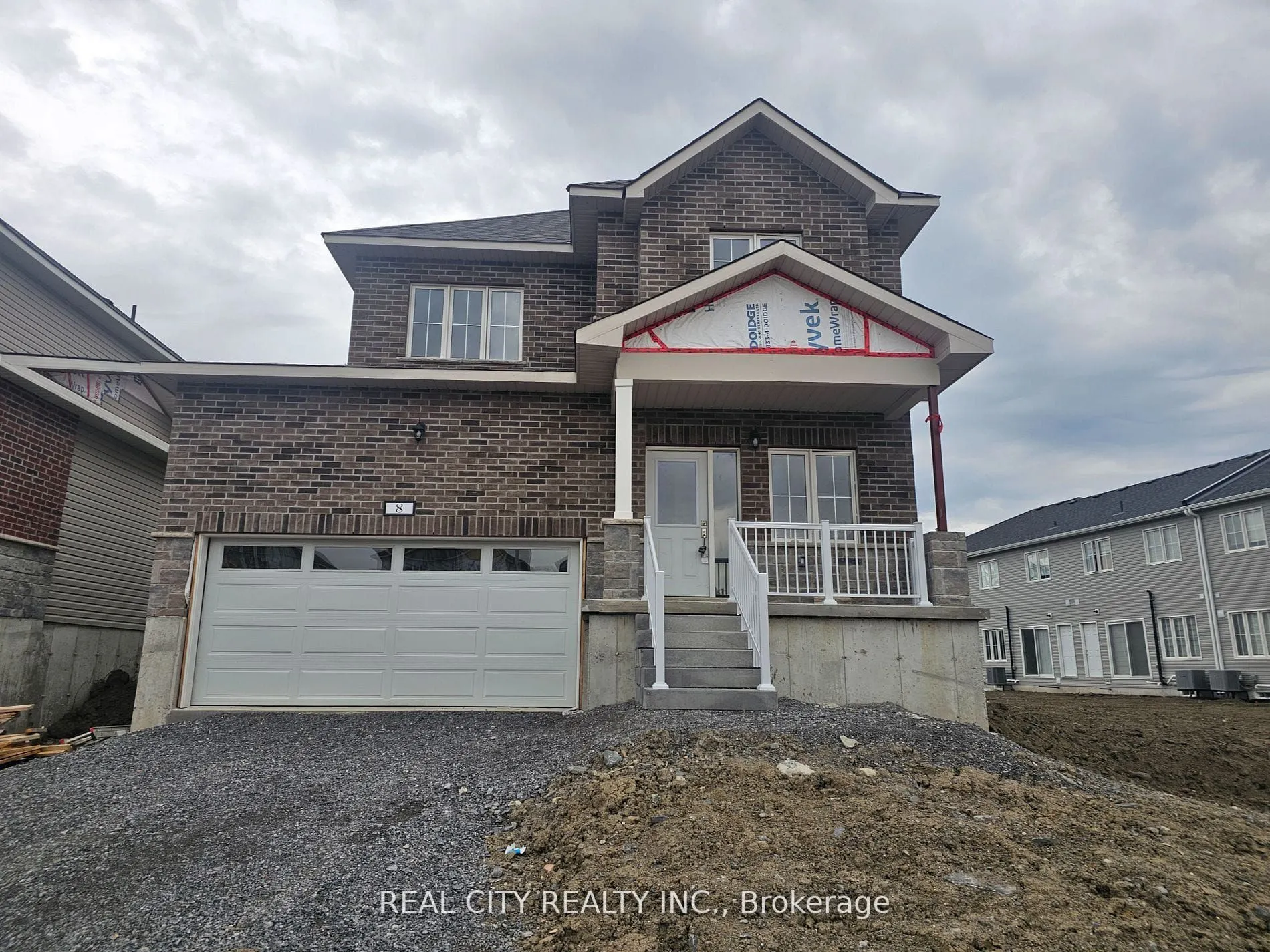 8 BRADDEN Crescent