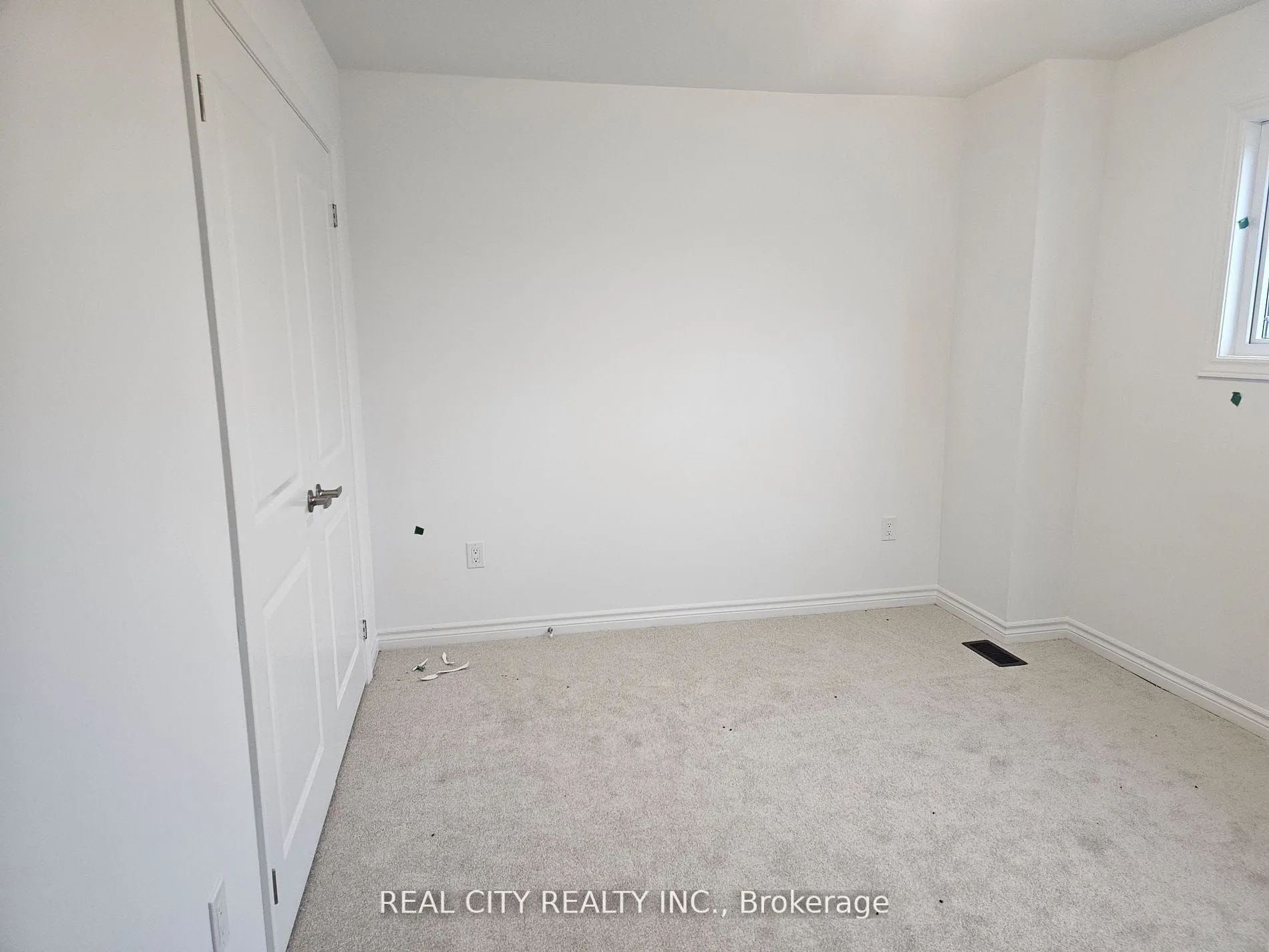 8 BRADDEN Crescent
