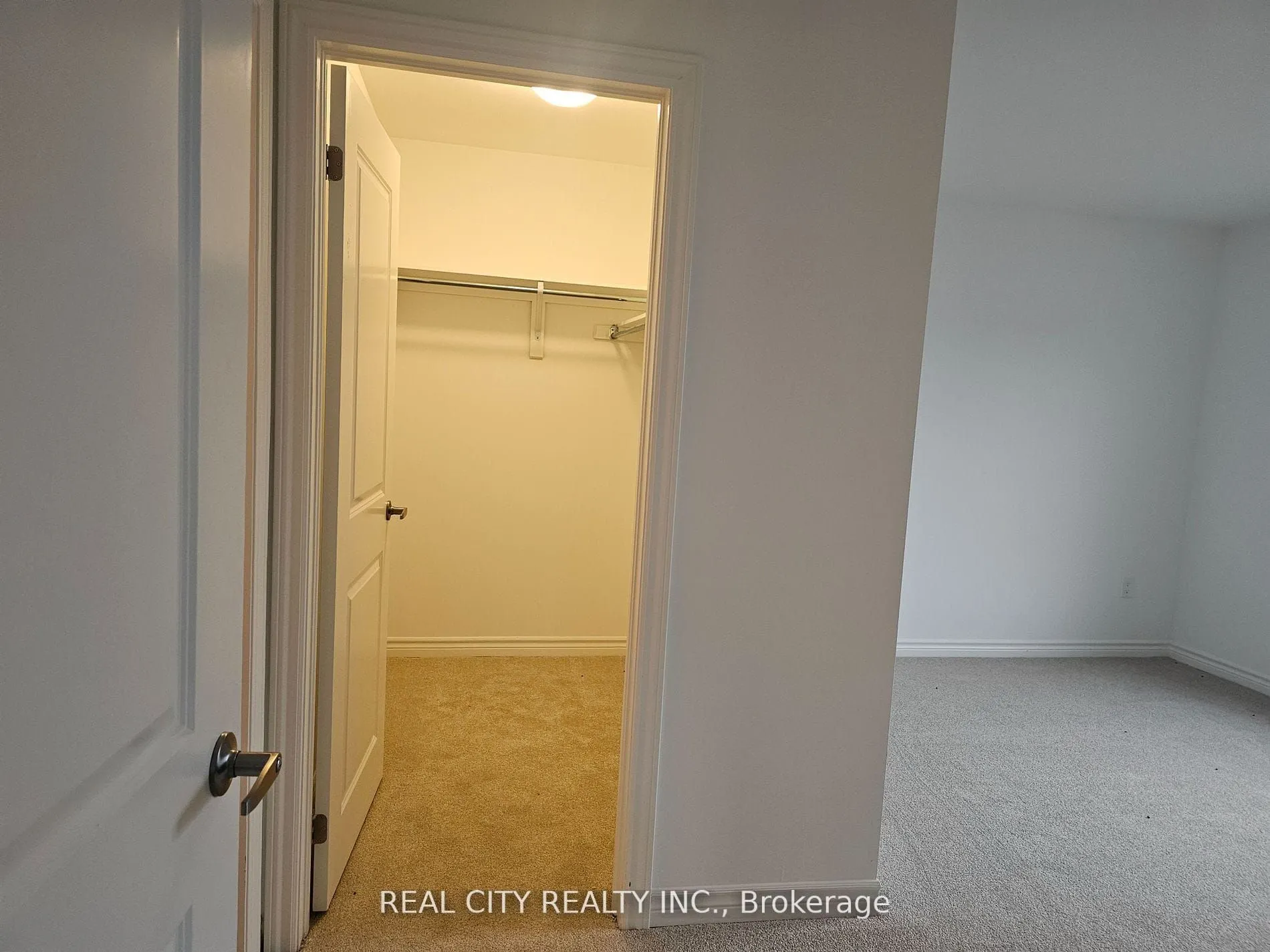8 BRADDEN Crescent