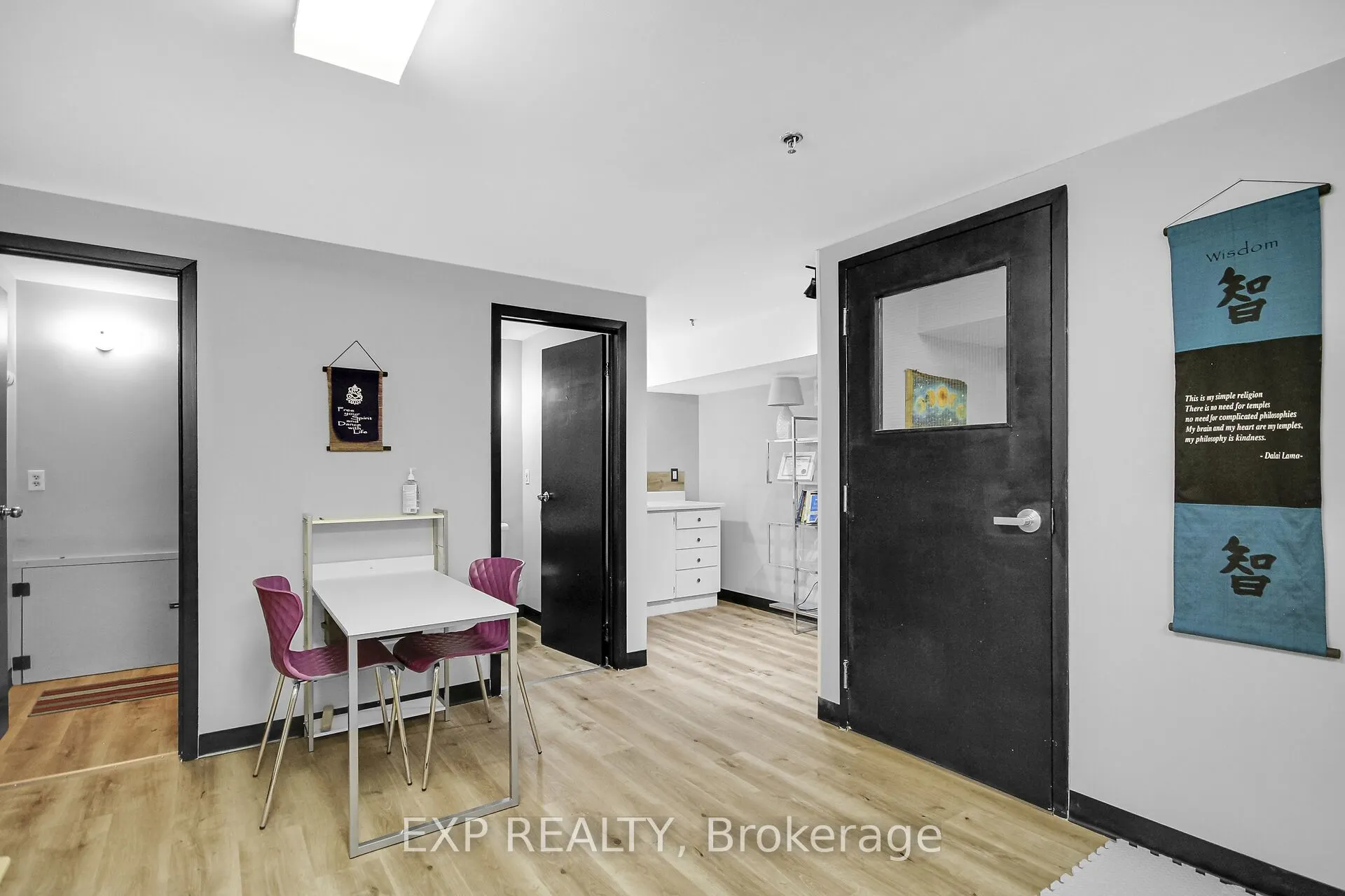12 Maple Avenue