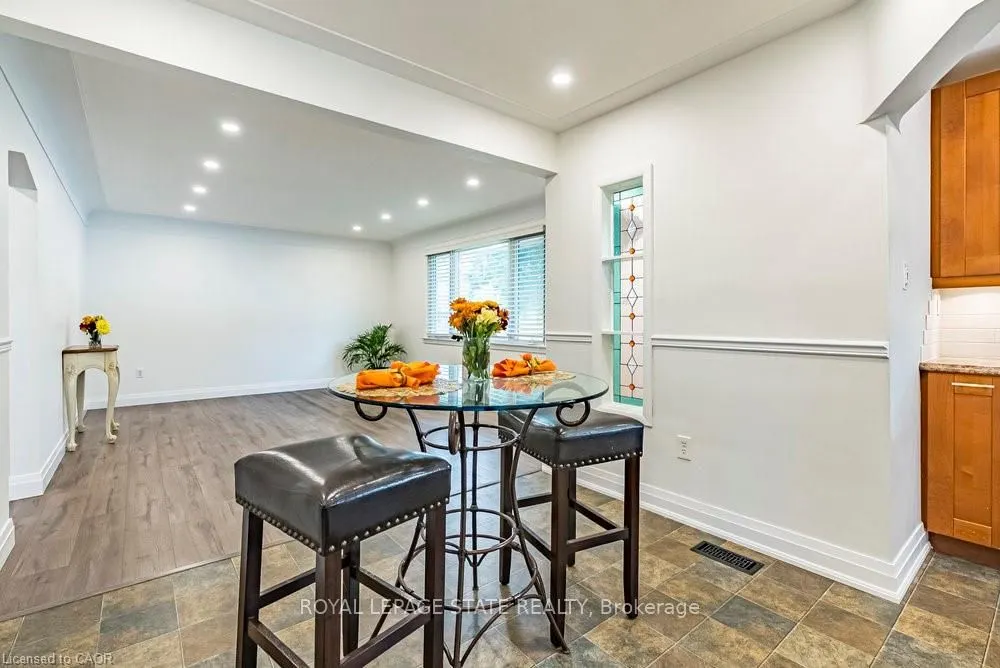 105 Mcelroy Road E