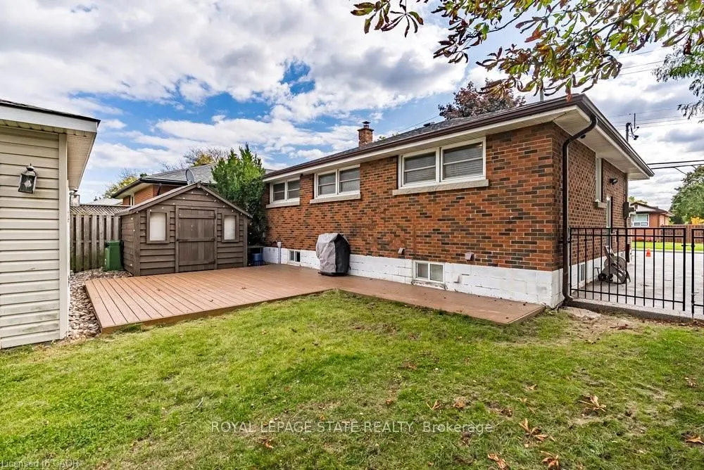105 Mcelroy Road E