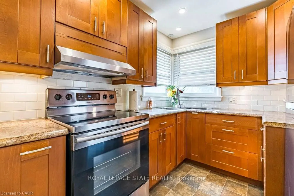105 Mcelroy Road E