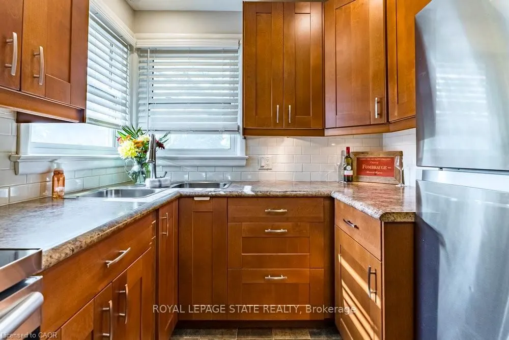 105 Mcelroy Road E